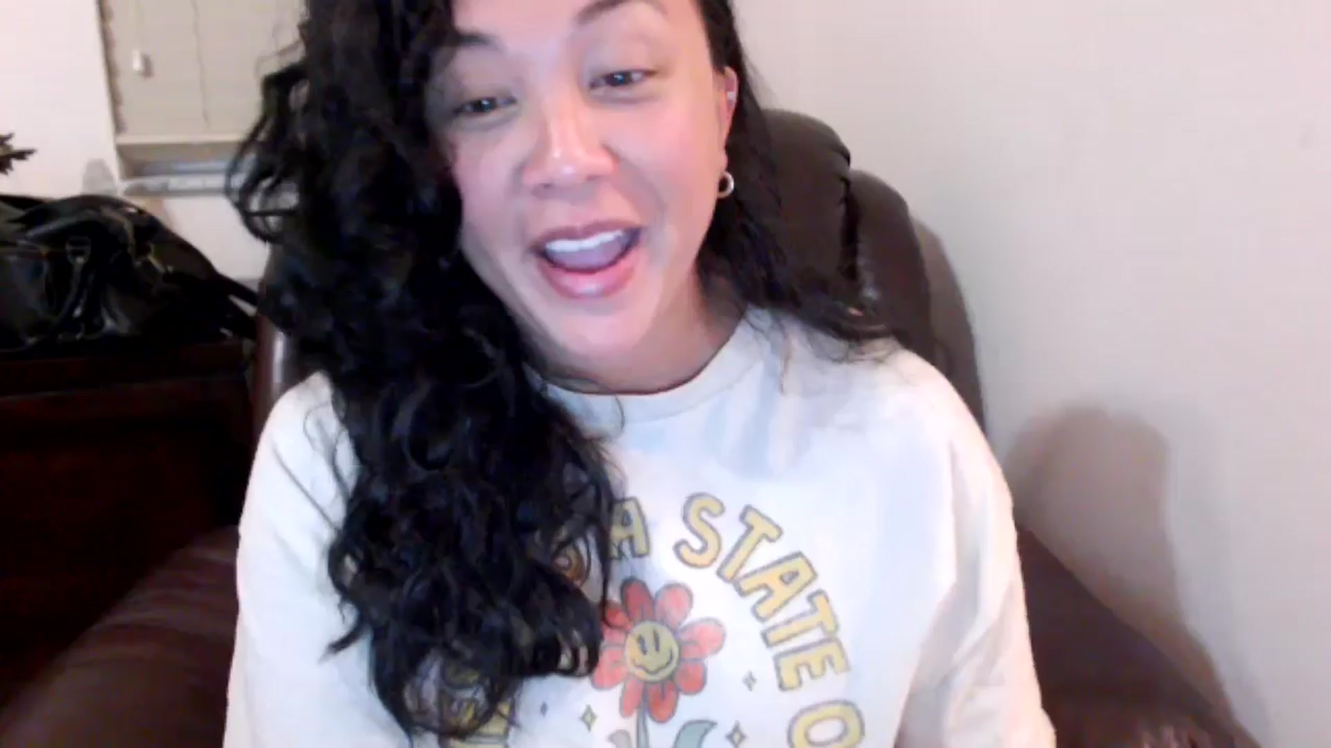 Gallery image thumbnail from MickaylaStar's myfreecams stream on, 06/03/2025, 01:39 image 3 of 20