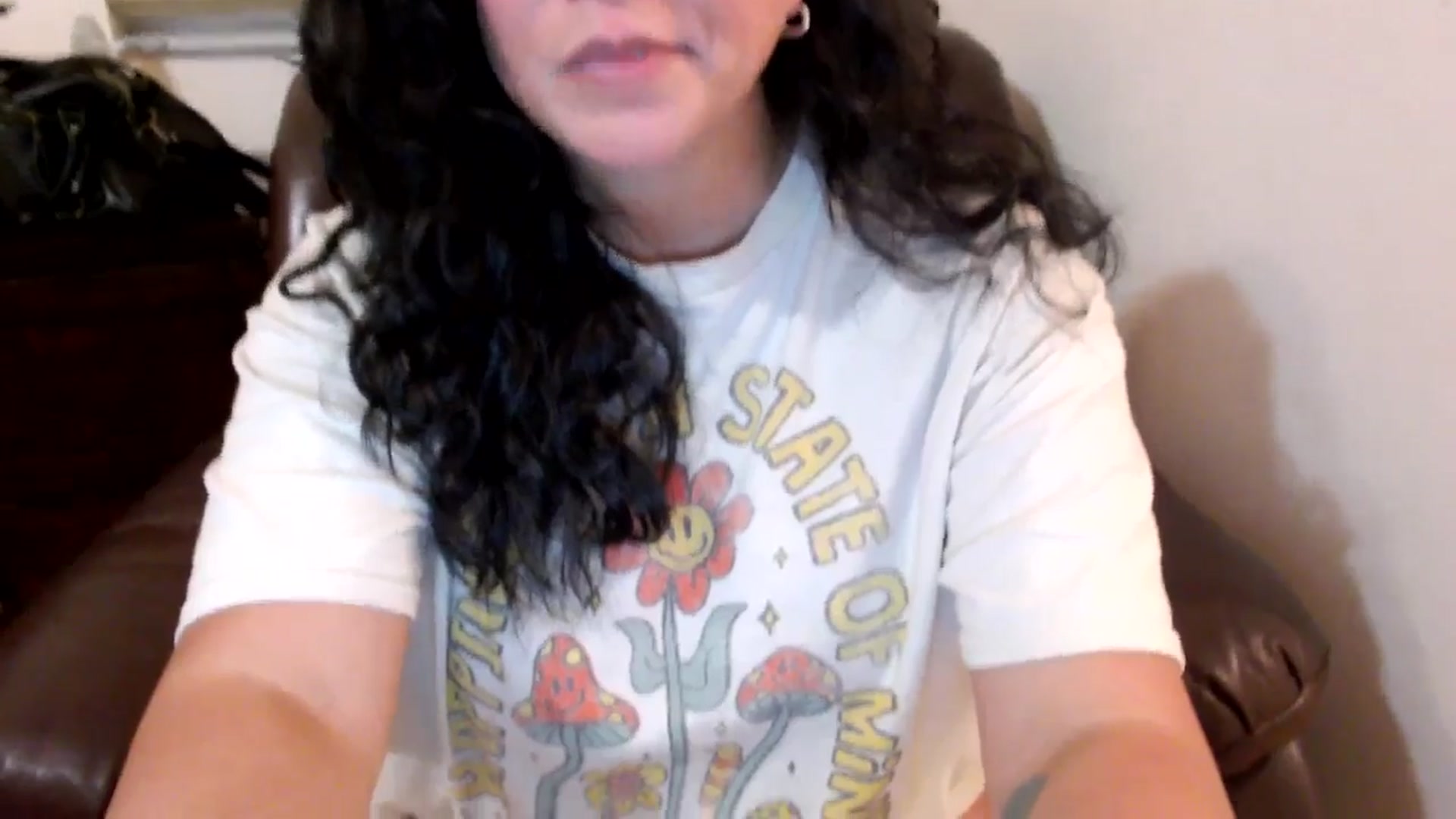 Gallery image thumbnail from MickaylaStar's myfreecams stream on, 06/03/2025, 01:39 image 15 of 20