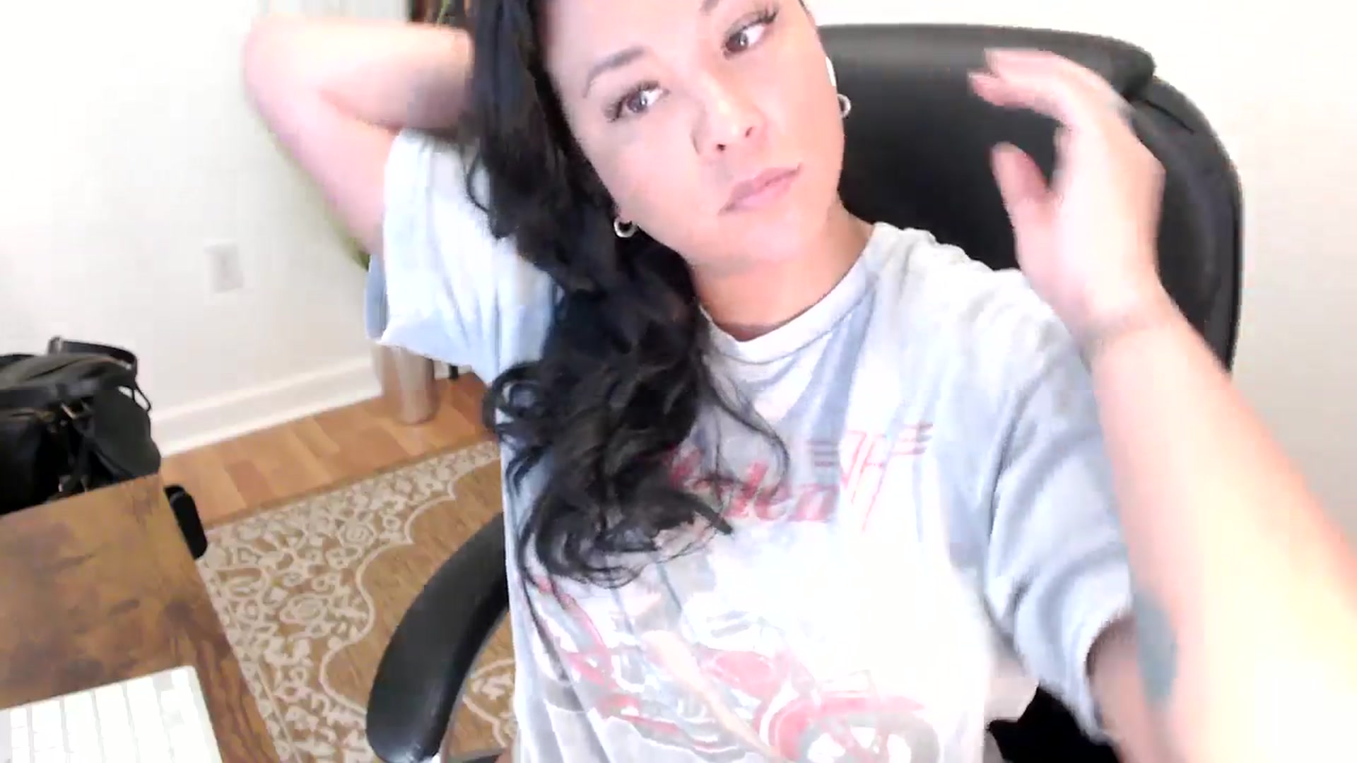 Gallery image thumbnail from MickaylaStar's myfreecams stream on, 06/03/2025, 17:39 image 16 of 20