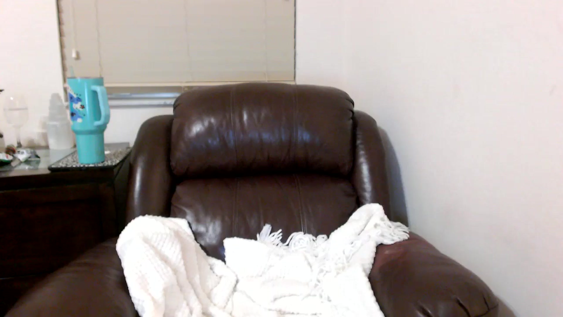 Gallery image thumbnail from MickaylaStar's myfreecams stream on, 06/04/2025, 01:54 image 13 of 20