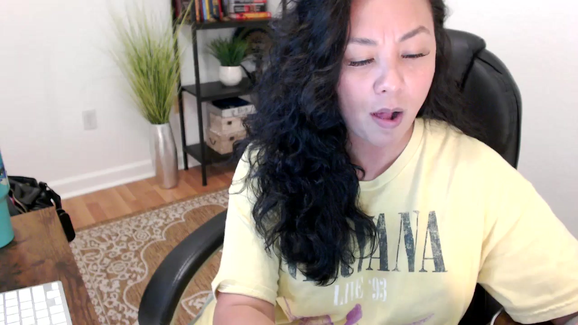 Gallery image thumbnail from MickaylaStar's myfreecams stream on, 06/04/2025, 20:54 image 6 of 20