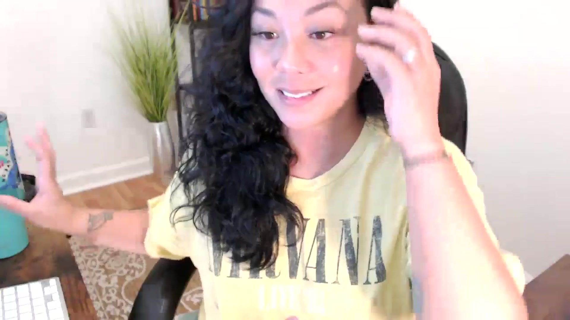 Gallery image thumbnail from MickaylaStar's myfreecams stream on, 06/04/2025, 20:54 image 11 of 20