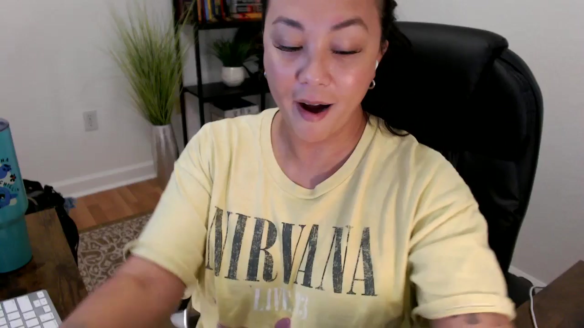Gallery image thumbnail from MickaylaStar's myfreecams stream on, 06/04/2025, 21:24 image 7 of 20