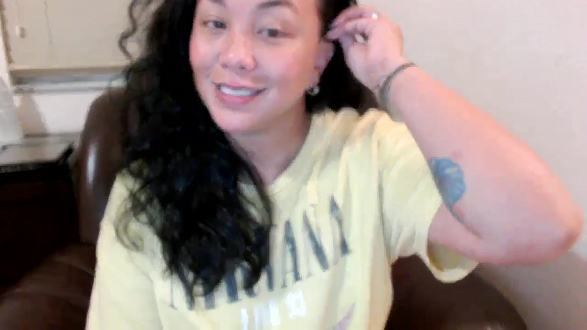 Gallery image thumbnail from MickaylaStar's myfreecams stream on, 06/05/2025, 02:51 image 4 of 20