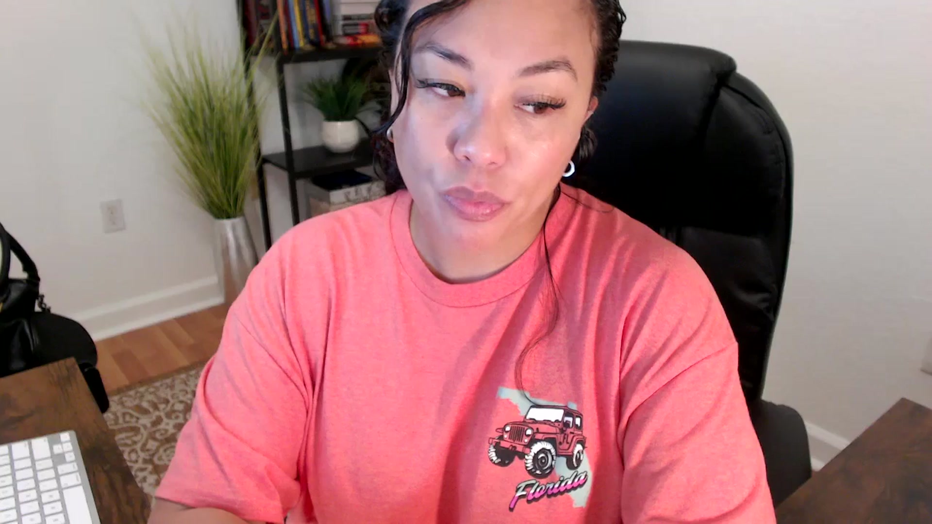 Gallery image thumbnail from MickaylaStar's myfreecams stream on, 06/05/2025, 15:47 image 10 of 20