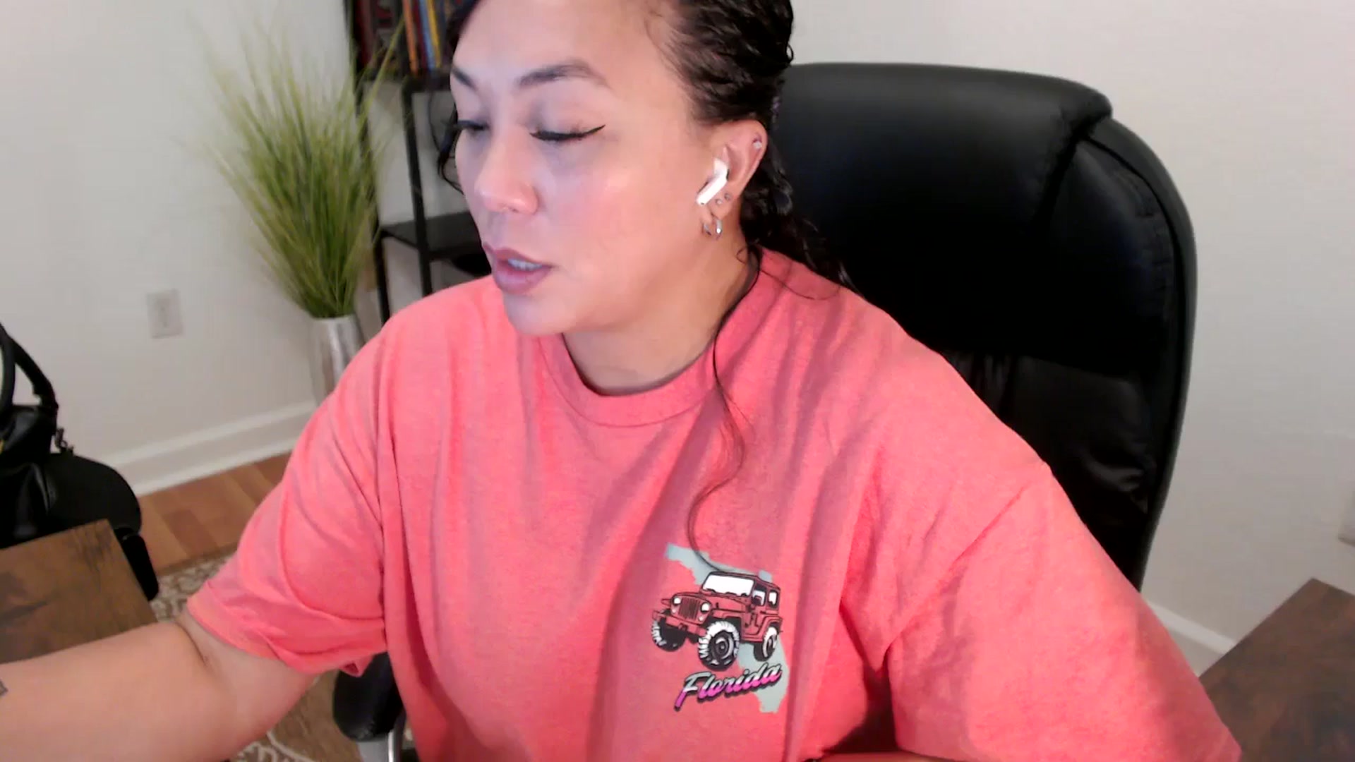 Gallery image thumbnail from MickaylaStar's myfreecams stream on, 06/05/2025, 15:47 image 16 of 20