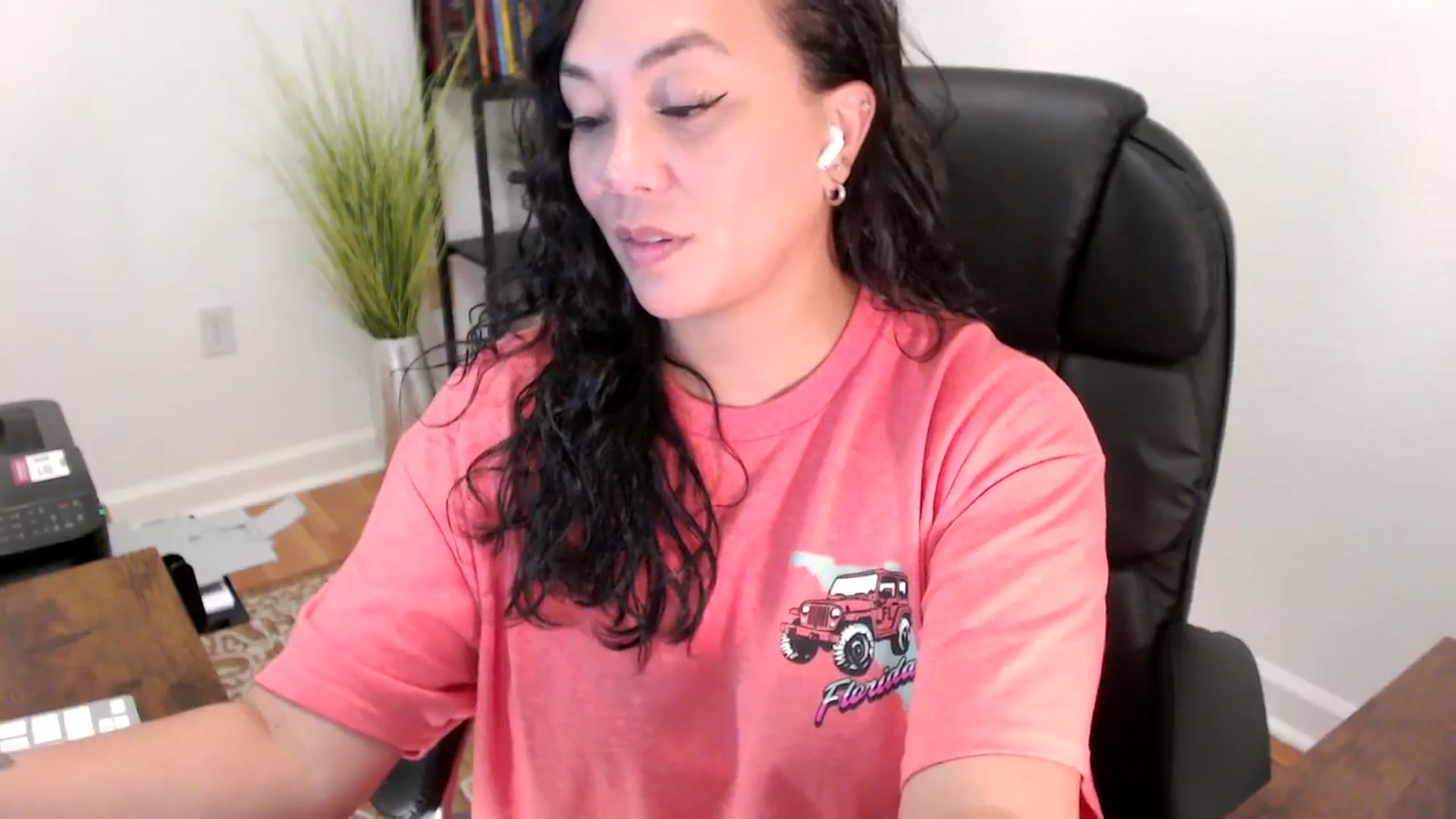 Gallery image thumbnail from MickaylaStar's myfreecams stream on, 06/05/2025, 17:23 image 20 of 20