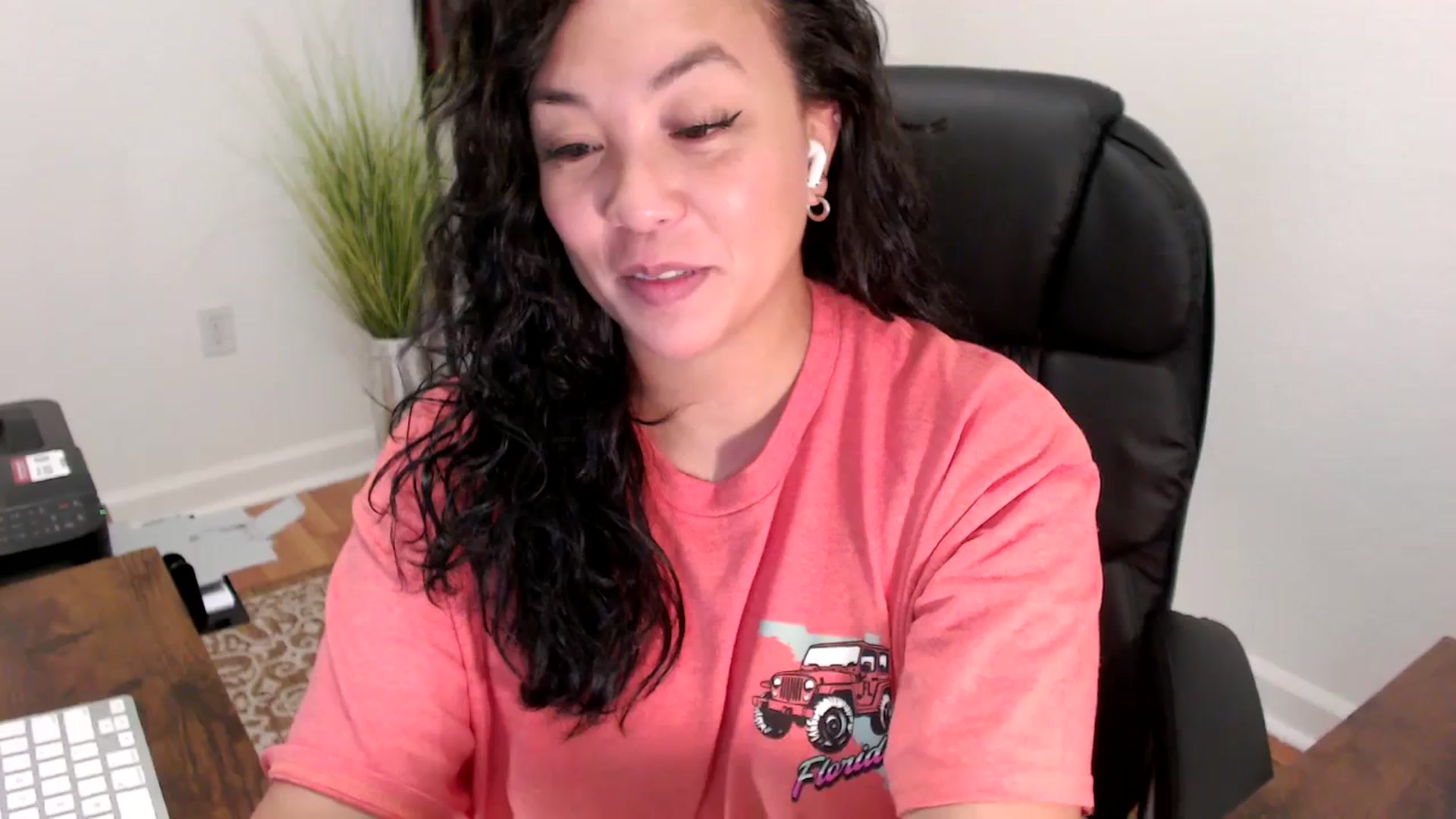 Gallery image thumbnail from MickaylaStar's myfreecams stream on, 06/05/2025, 17:57 image 18 of 20