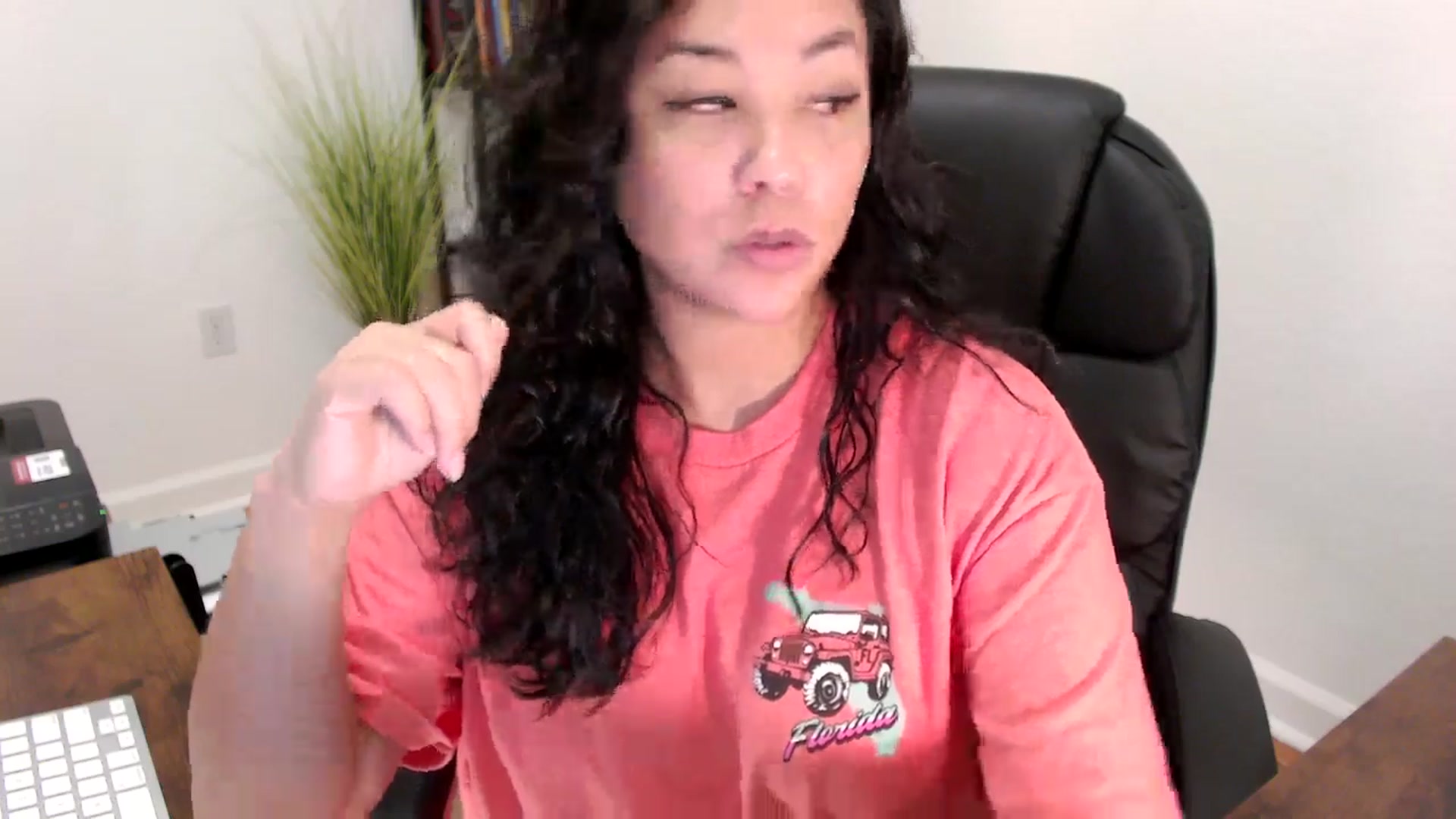 Gallery image thumbnail from MickaylaStar's myfreecams stream on, 06/05/2025, 17:57 image 3 of 20