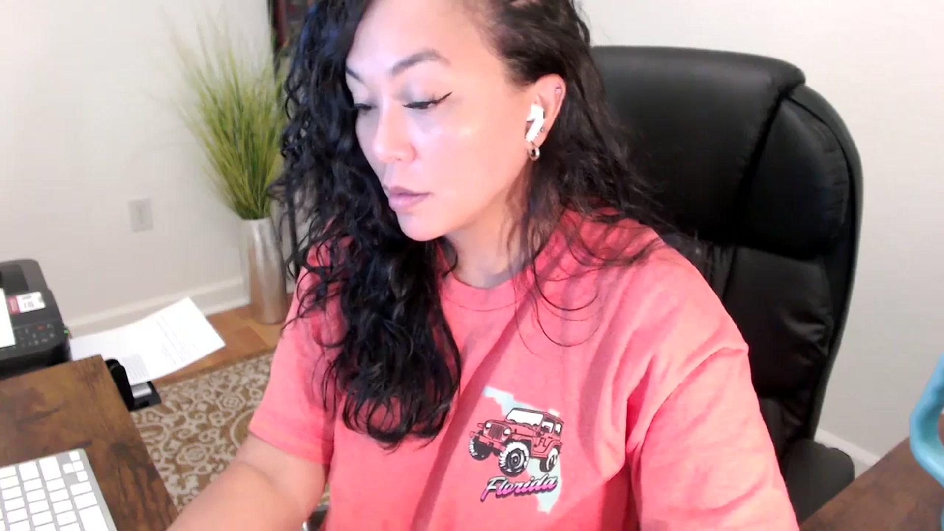 Gallery image thumbnail from MickaylaStar's myfreecams stream on, 06/05/2025, 18:40 image 11 of 20