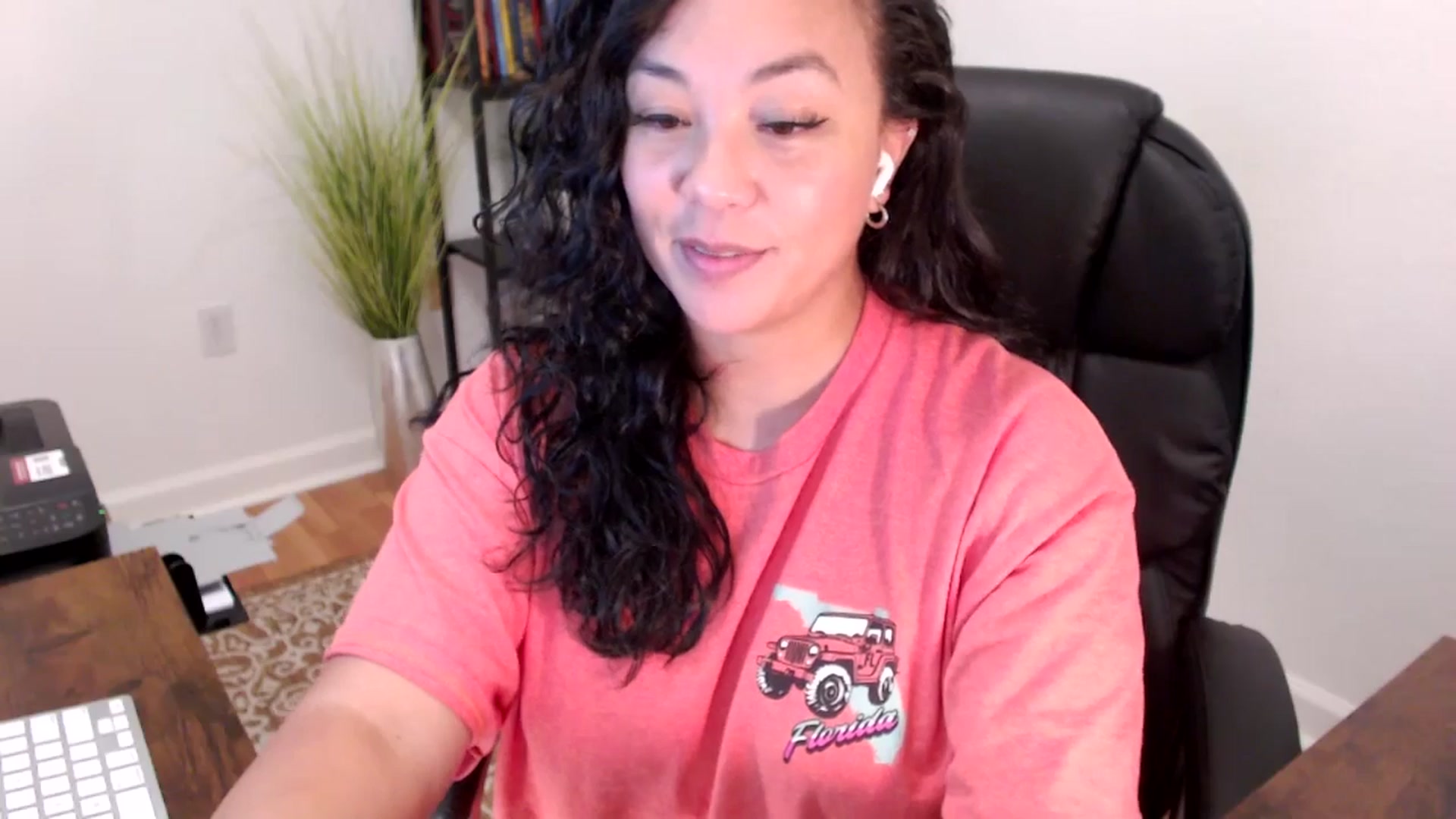 Gallery image thumbnail from MickaylaStar's myfreecams stream on, 06/05/2025, 18:40 image 3 of 20