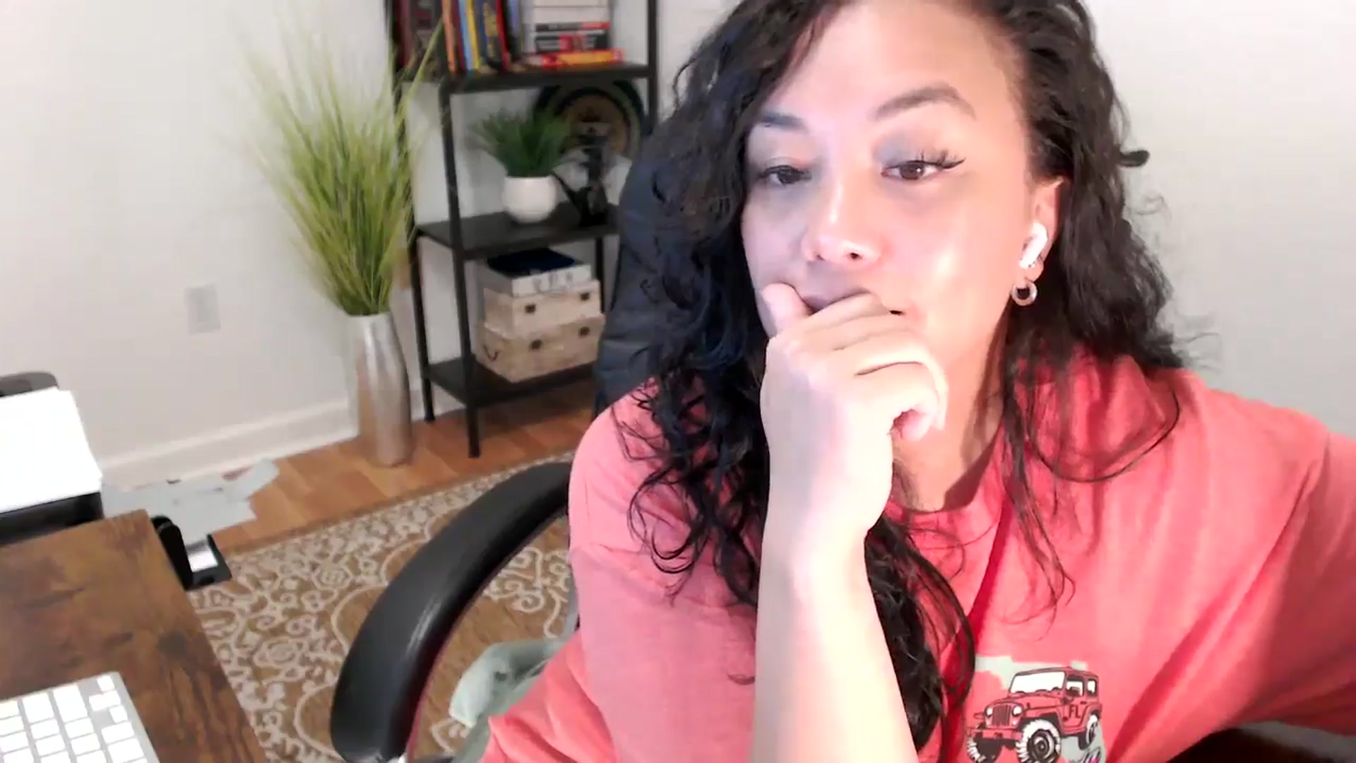 Gallery image thumbnail from MickaylaStar's myfreecams stream on, 06/05/2025, 20:05 image 12 of 20