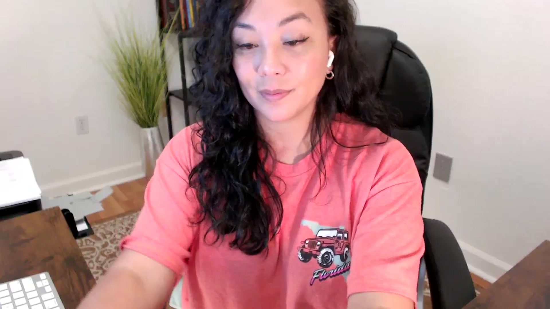 Gallery image thumbnail from MickaylaStar's myfreecams stream on, 06/05/2025, 20:05 image 11 of 20