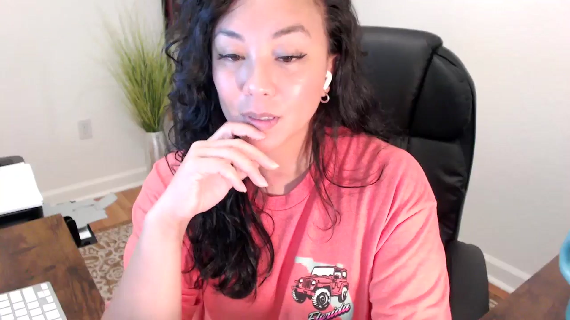 Gallery image thumbnail from MickaylaStar's myfreecams stream on, 06/05/2025, 20:05 image 20 of 20