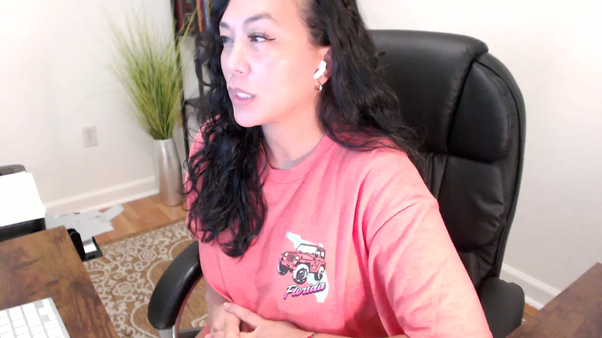 Gallery image thumbnail from MickaylaStar's myfreecams stream on, 06/05/2025, 20:20 image 14 of 20