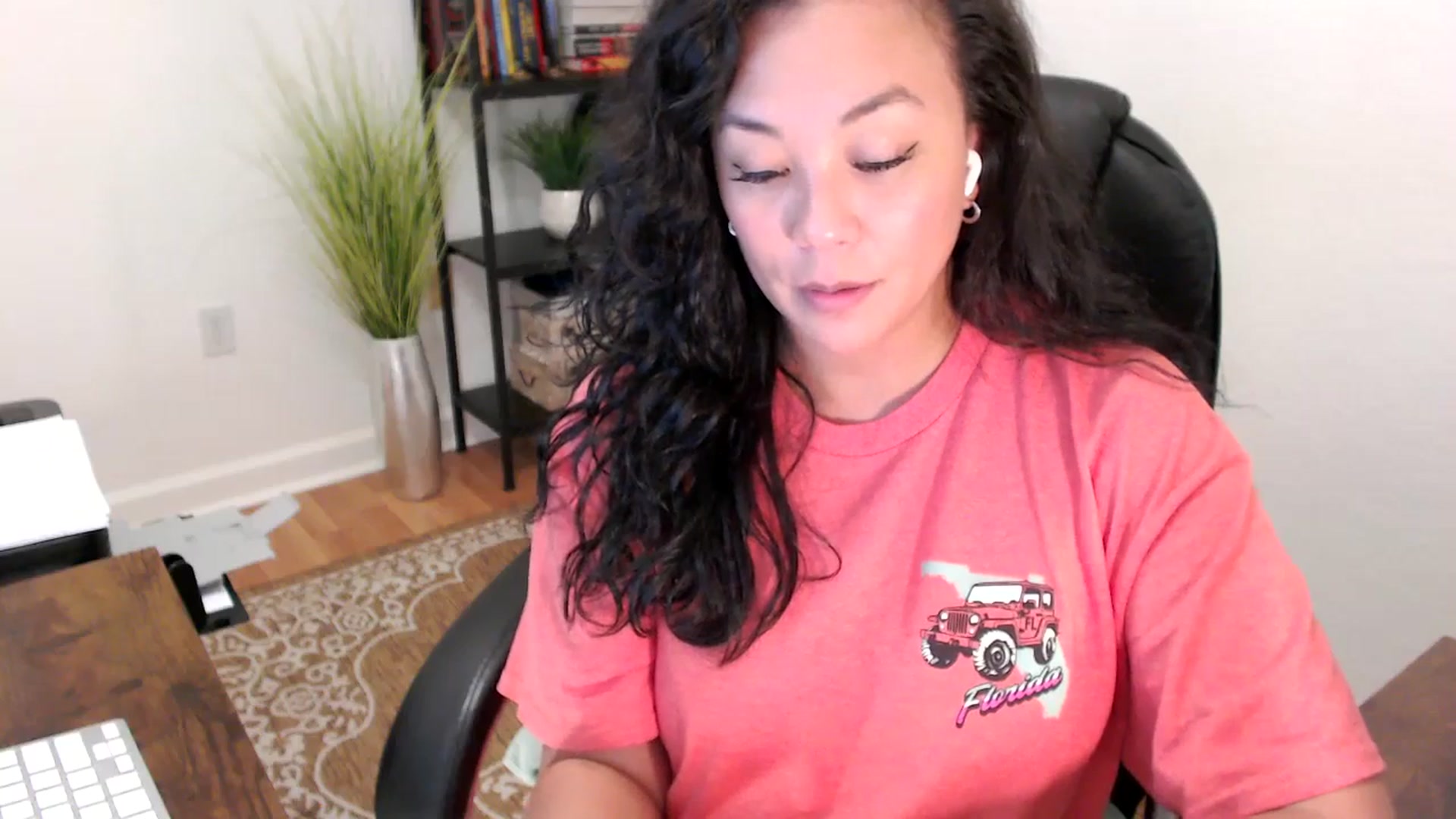 Gallery image thumbnail from MickaylaStar's myfreecams stream on, 06/05/2025, 20:55 image 19 of 20