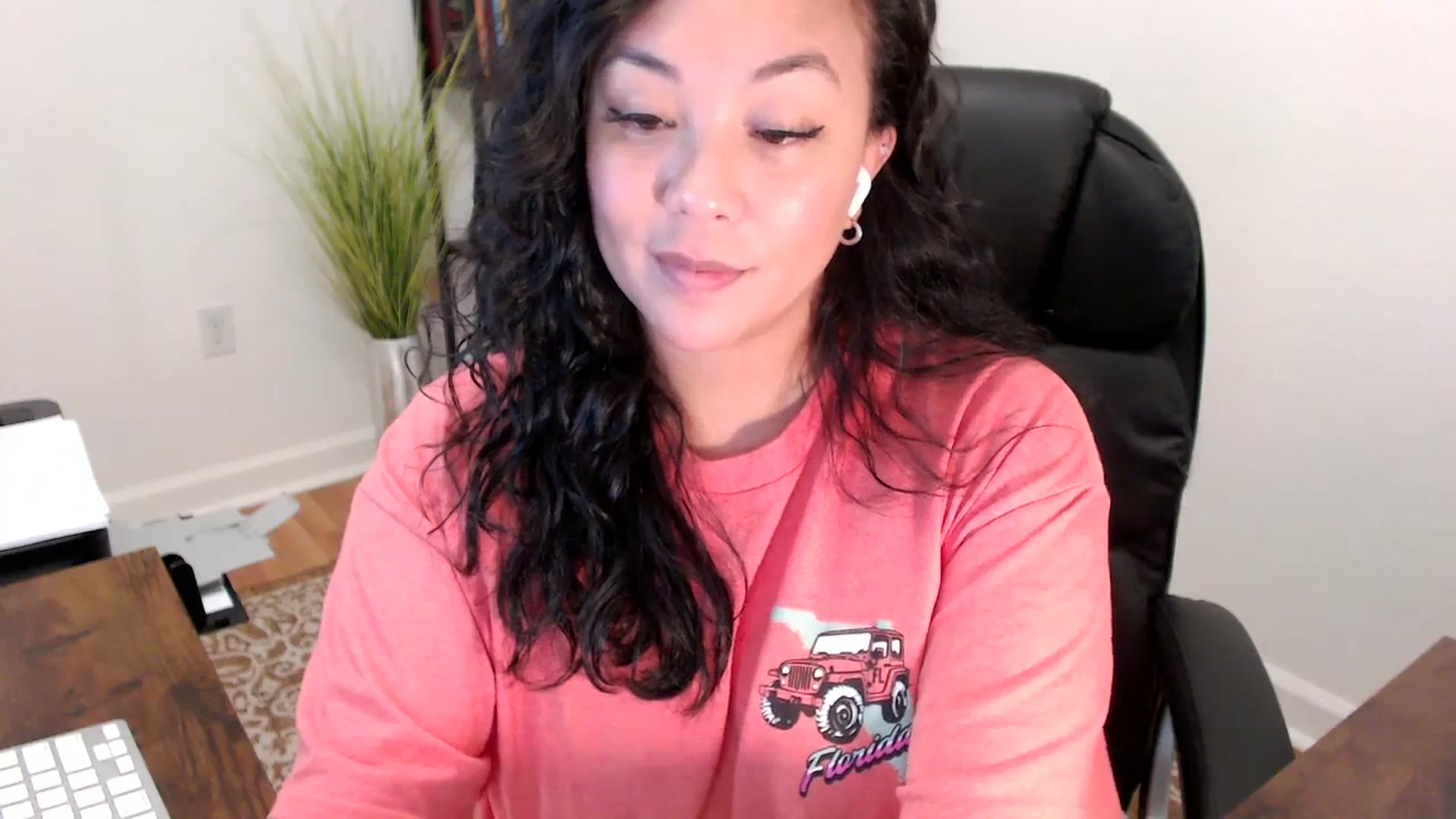 Gallery image thumbnail from MickaylaStar's myfreecams stream on, 06/05/2025, 20:55 image 13 of 20