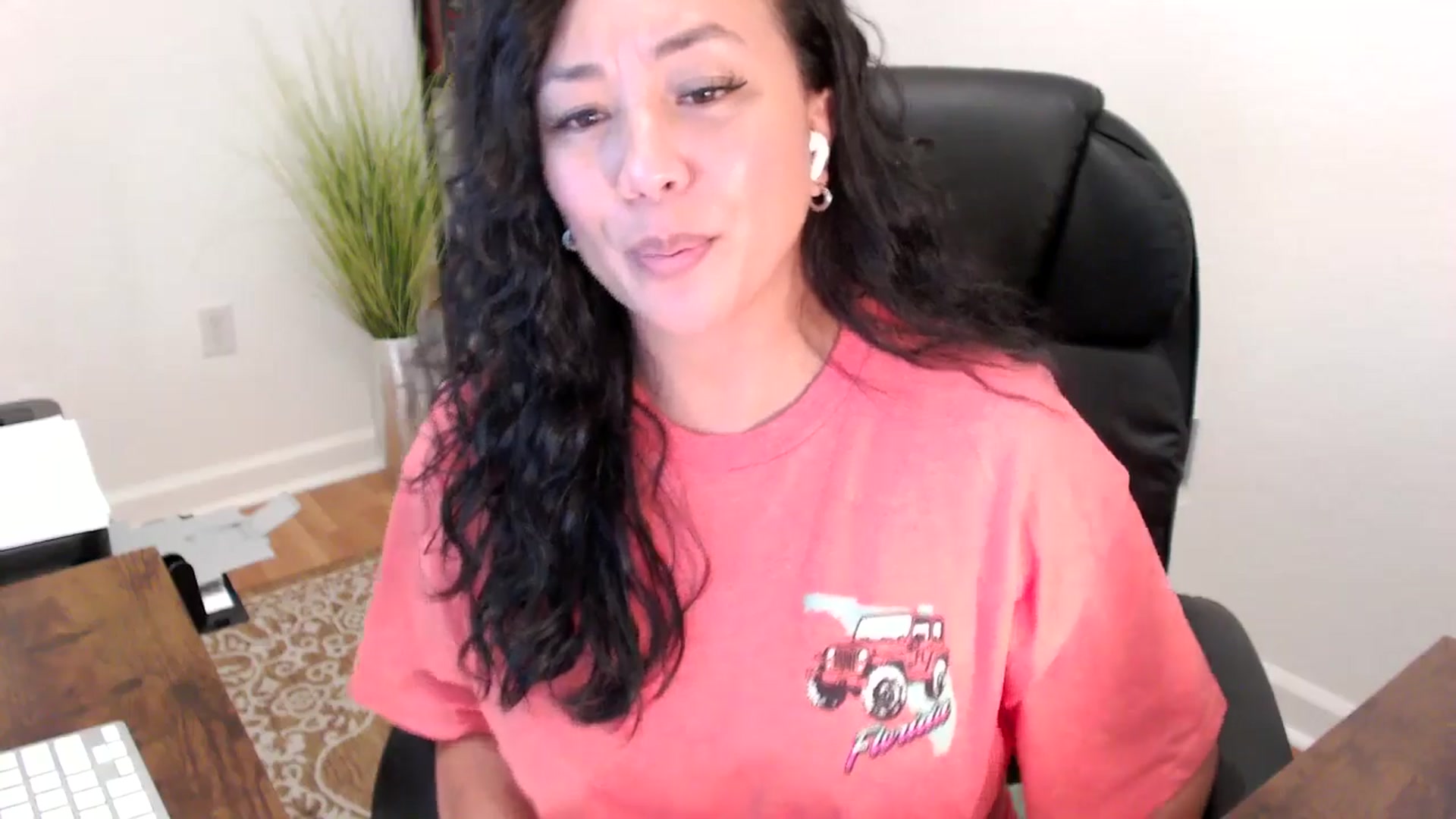 Gallery image thumbnail from MickaylaStar's myfreecams stream on, 06/05/2025, 20:55 image 8 of 20