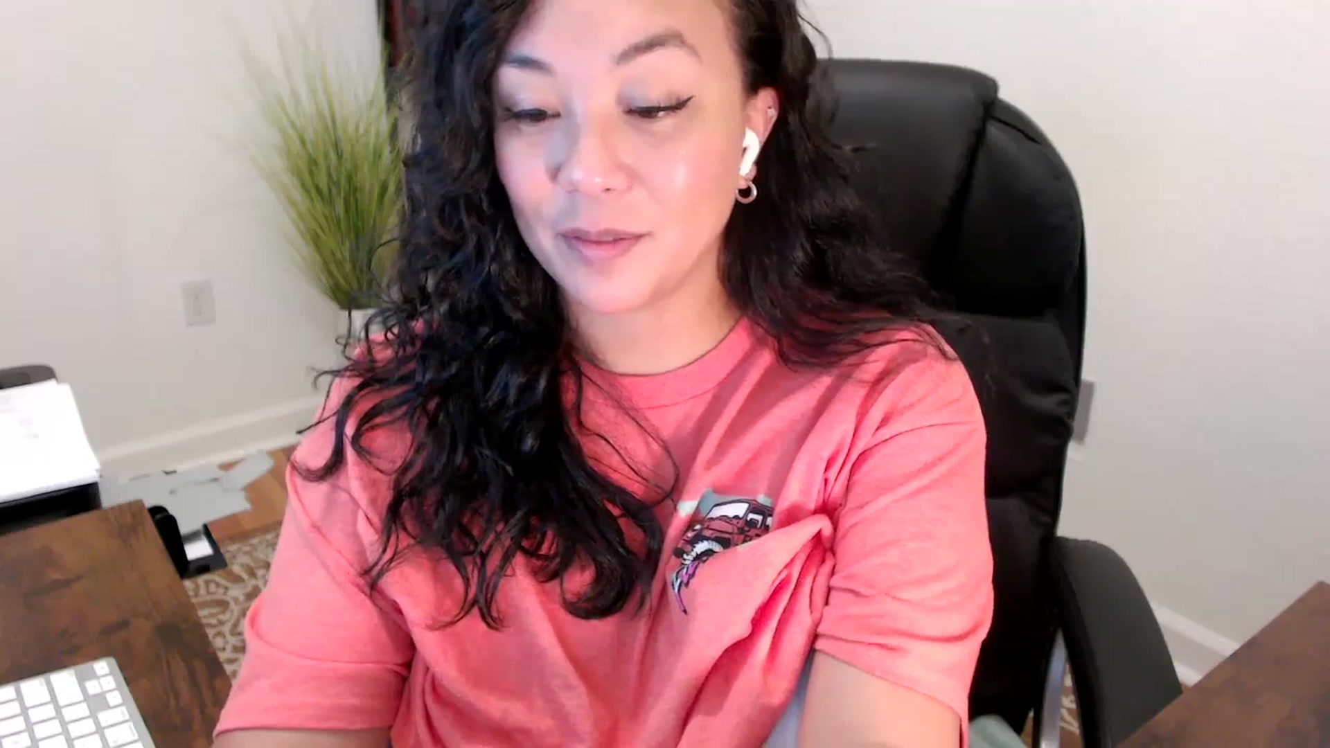 Gallery image thumbnail from MickaylaStar's myfreecams stream on, 06/05/2025, 20:55 image 10 of 20