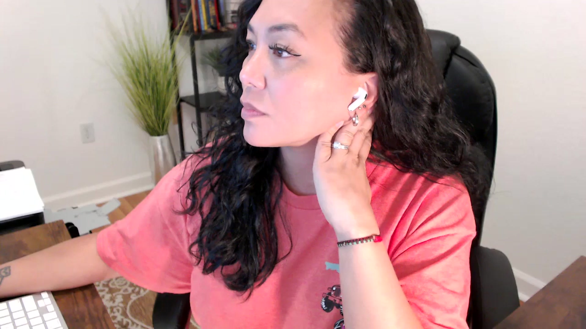 Gallery image thumbnail from MickaylaStar's myfreecams stream on, 06/05/2025, 20:55 image 7 of 20