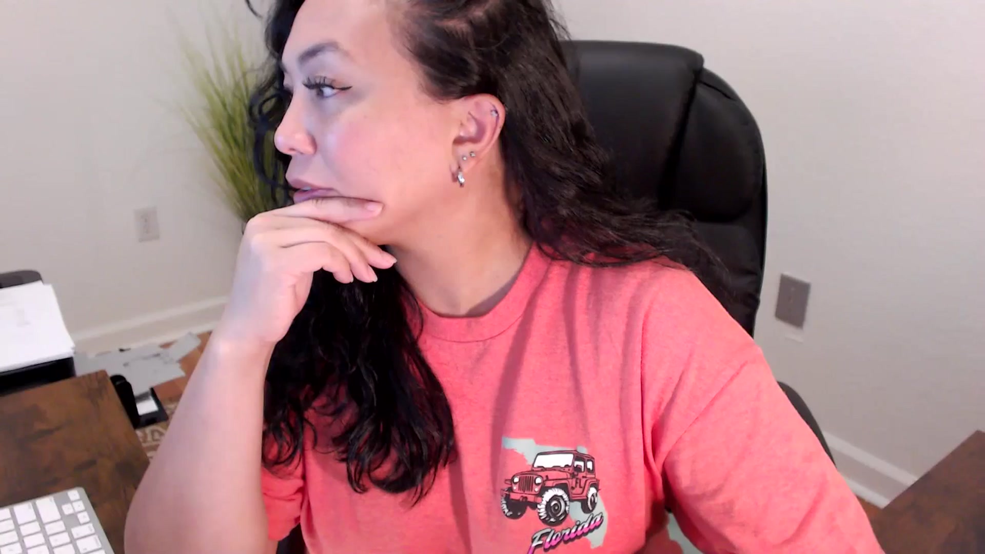 Gallery image thumbnail from MickaylaStar's myfreecams stream on, 06/05/2025, 21:39 image 9 of 20