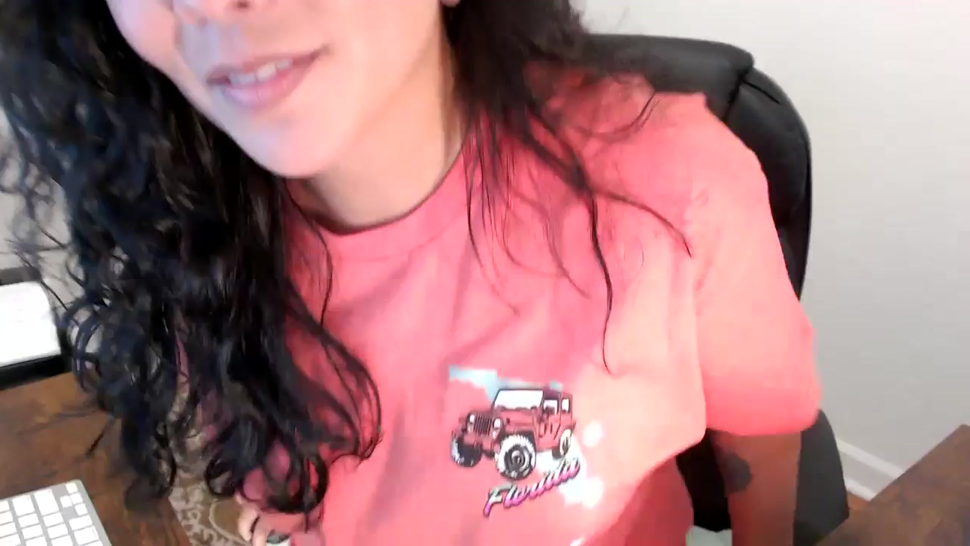 Gallery image thumbnail from MickaylaStar's myfreecams stream on, 06/05/2025, 21:39 image 18 of 20