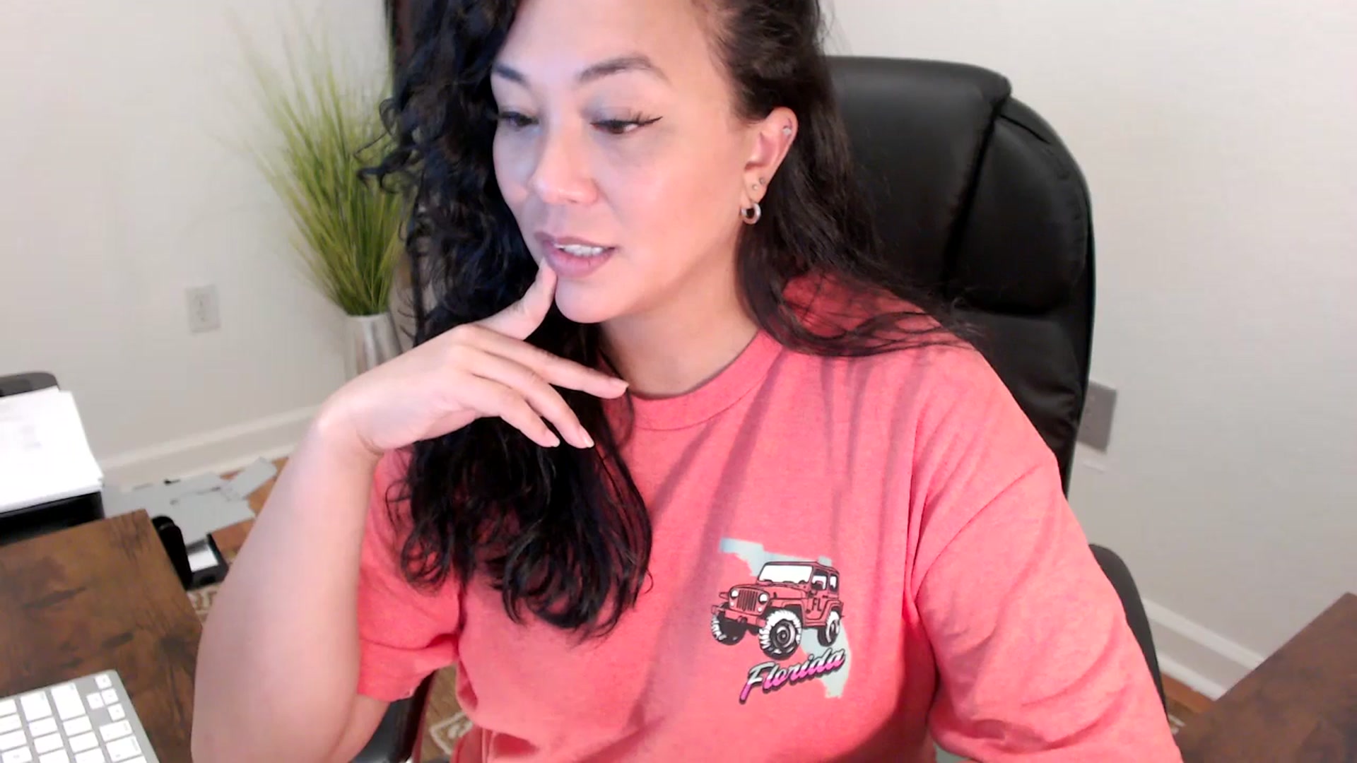 Gallery image thumbnail from MickaylaStar's myfreecams stream on, 06/05/2025, 21:39 image 5 of 20