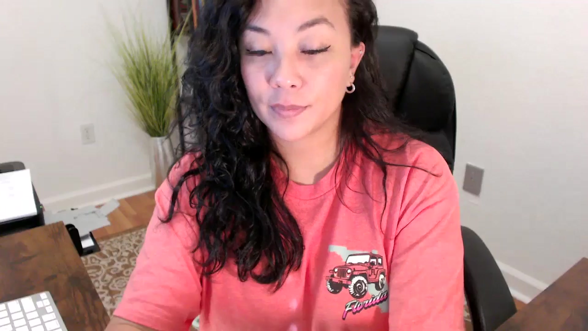 Gallery image thumbnail from MickaylaStar's myfreecams stream on, 06/05/2025, 21:39 image 16 of 20