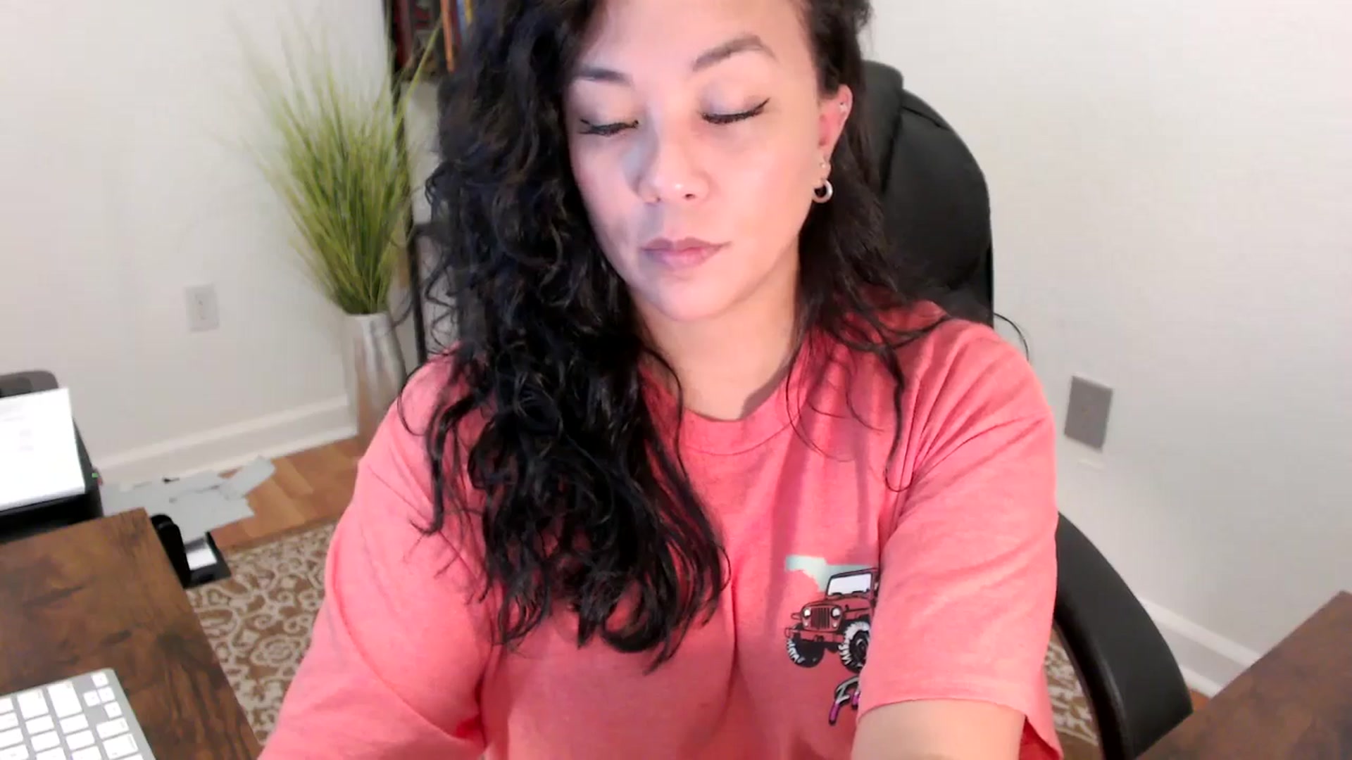 Gallery image thumbnail from MickaylaStar's myfreecams stream on, 06/05/2025, 21:39 image 14 of 20