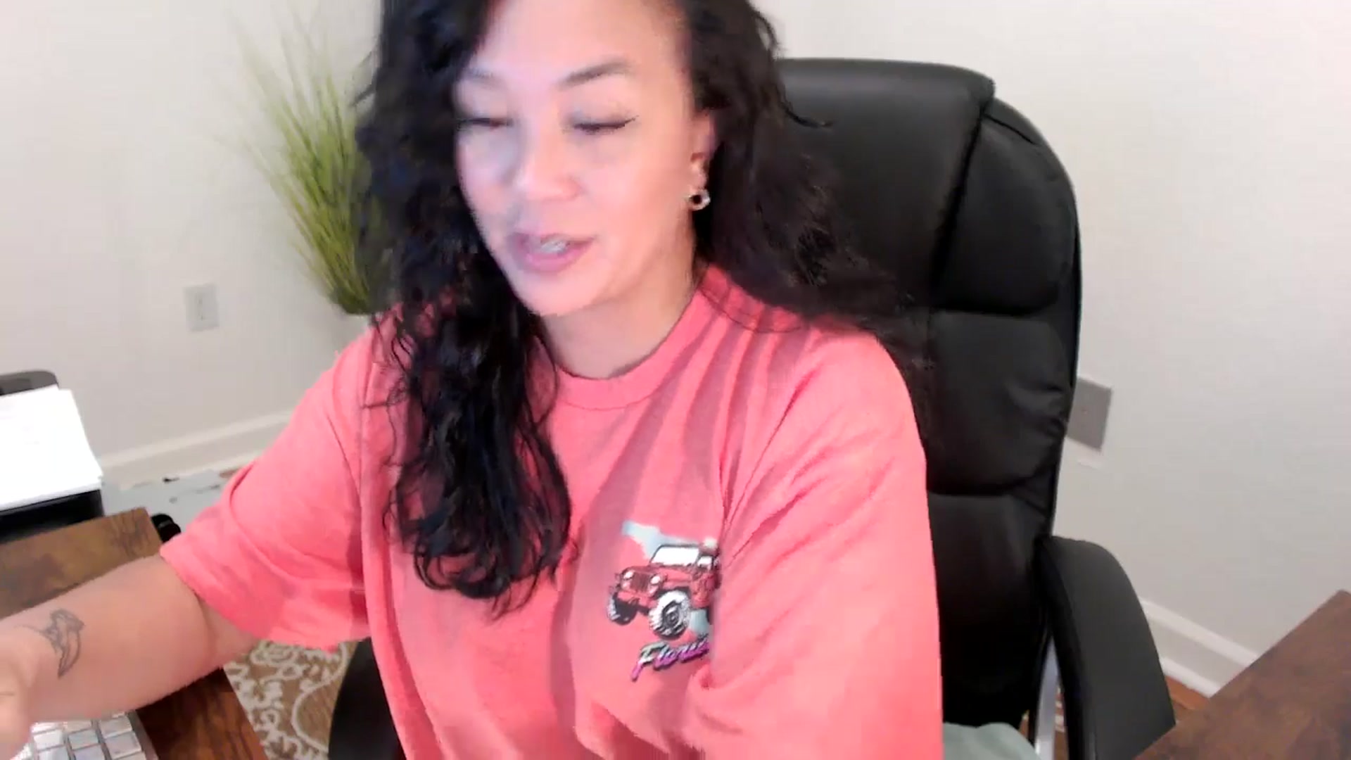 Gallery image thumbnail from MickaylaStar's myfreecams stream on, 06/05/2025, 21:39 image 3 of 20
