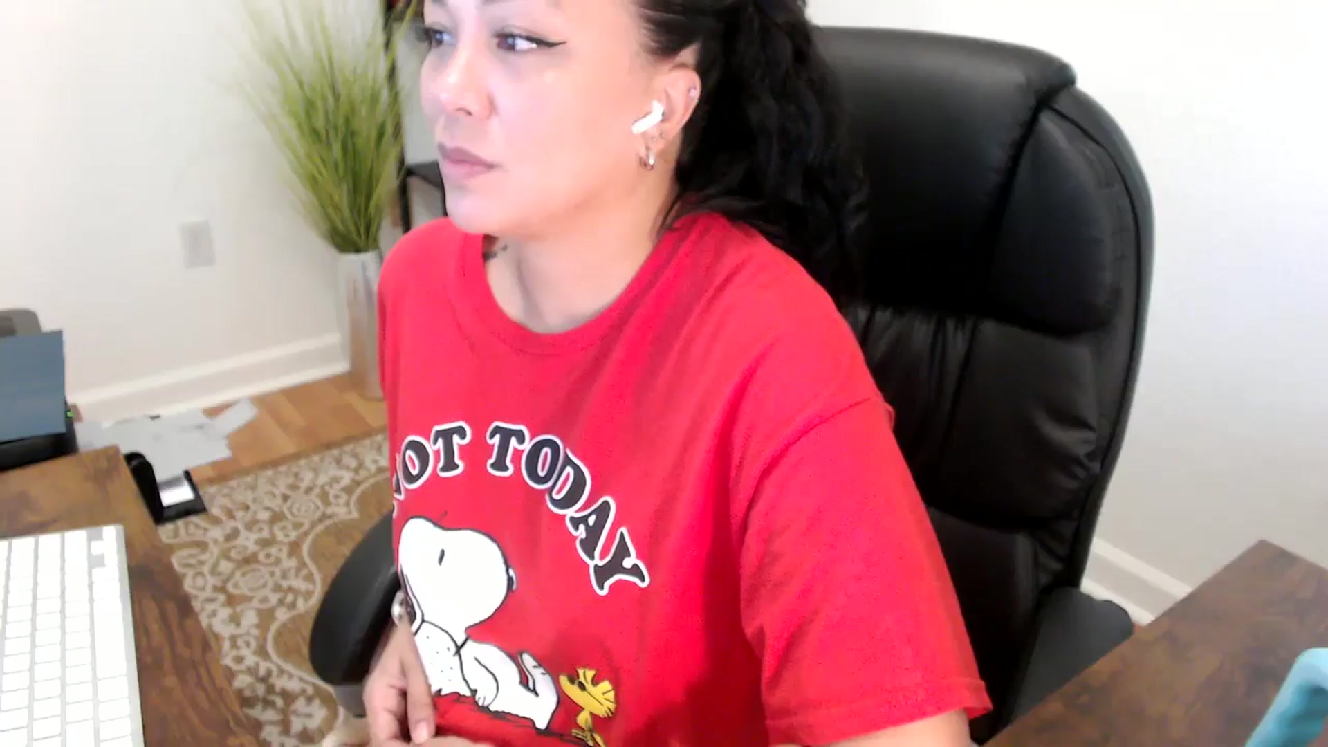 Gallery image thumbnail from MickaylaStar's myfreecams stream on, 06/06/2025, 15:02 image 19 of 20