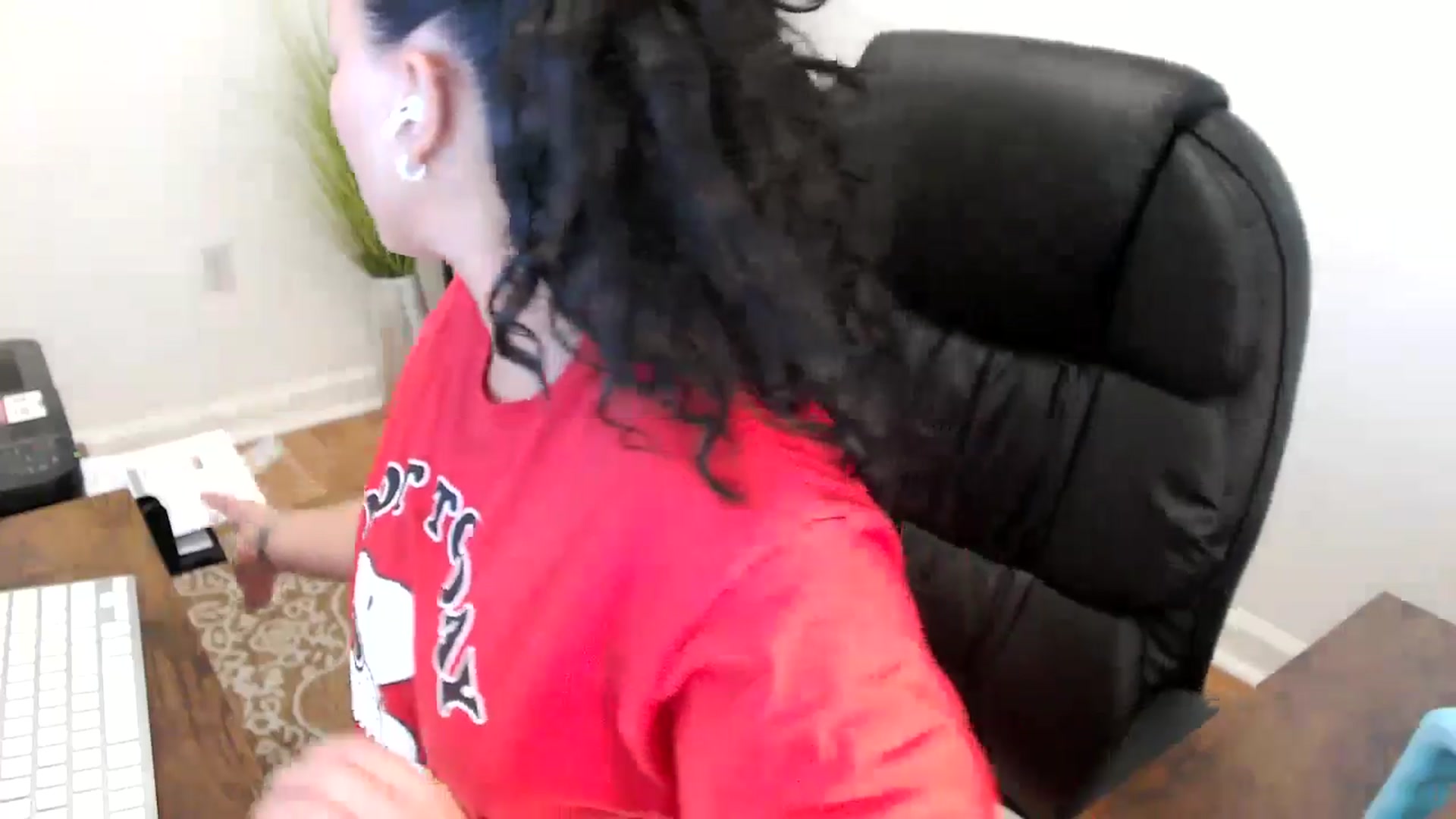 Gallery image thumbnail from MickaylaStar's myfreecams stream on, 06/06/2025, 15:02 image 5 of 20