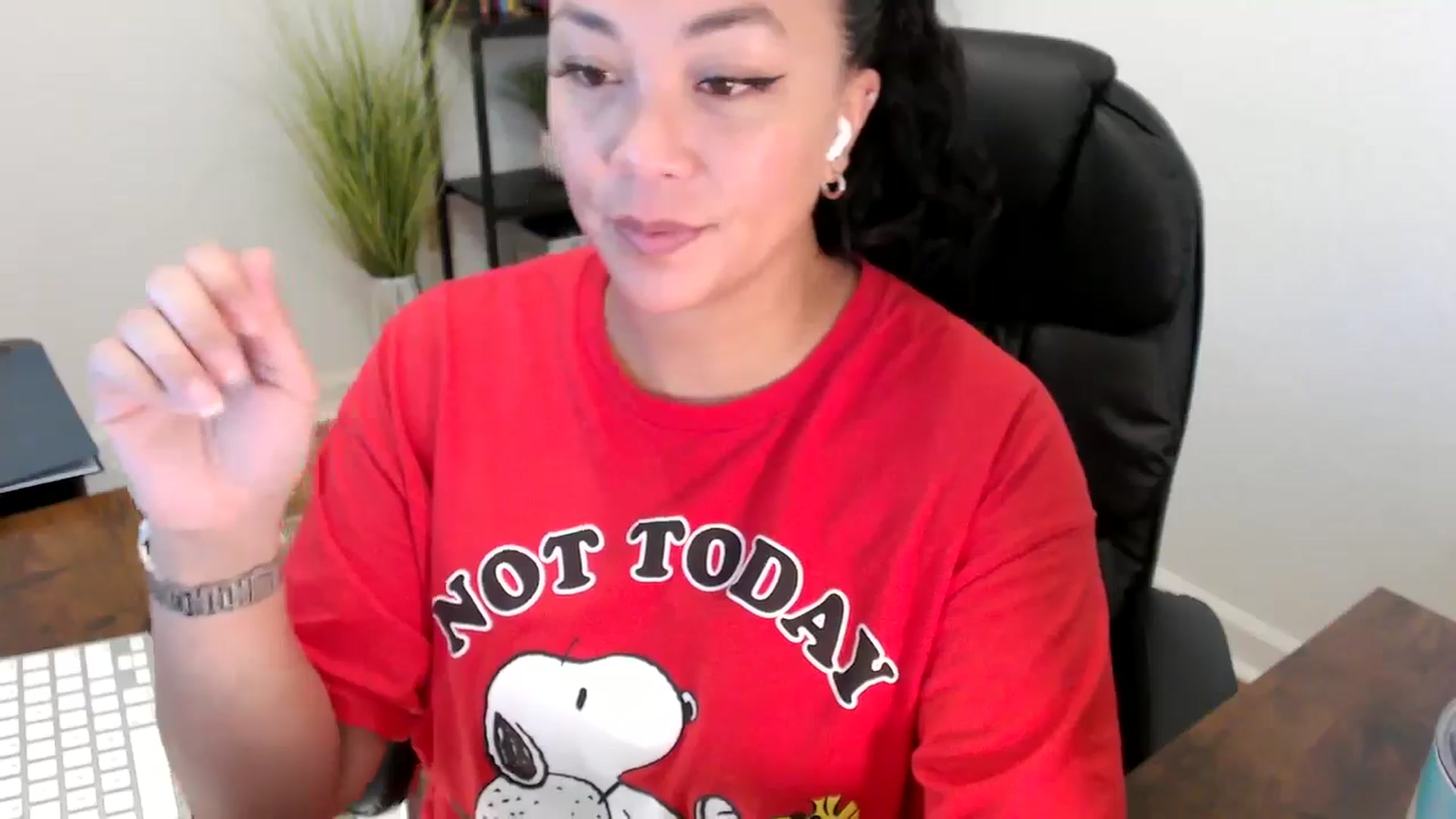 Gallery image thumbnail from MickaylaStar's myfreecams stream on, 06/06/2025, 15:38 image 3 of 20