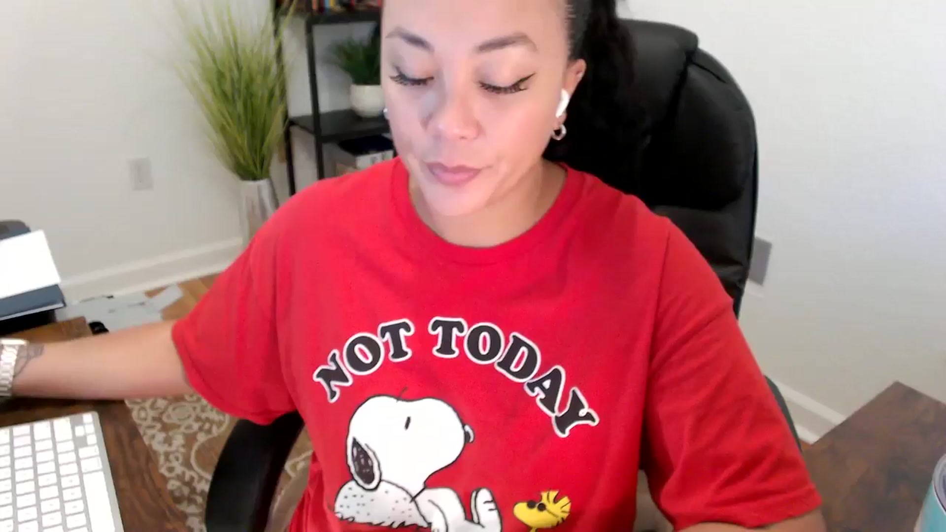 Gallery image thumbnail from MickaylaStar's myfreecams stream on, 06/06/2025, 15:38 image 13 of 20