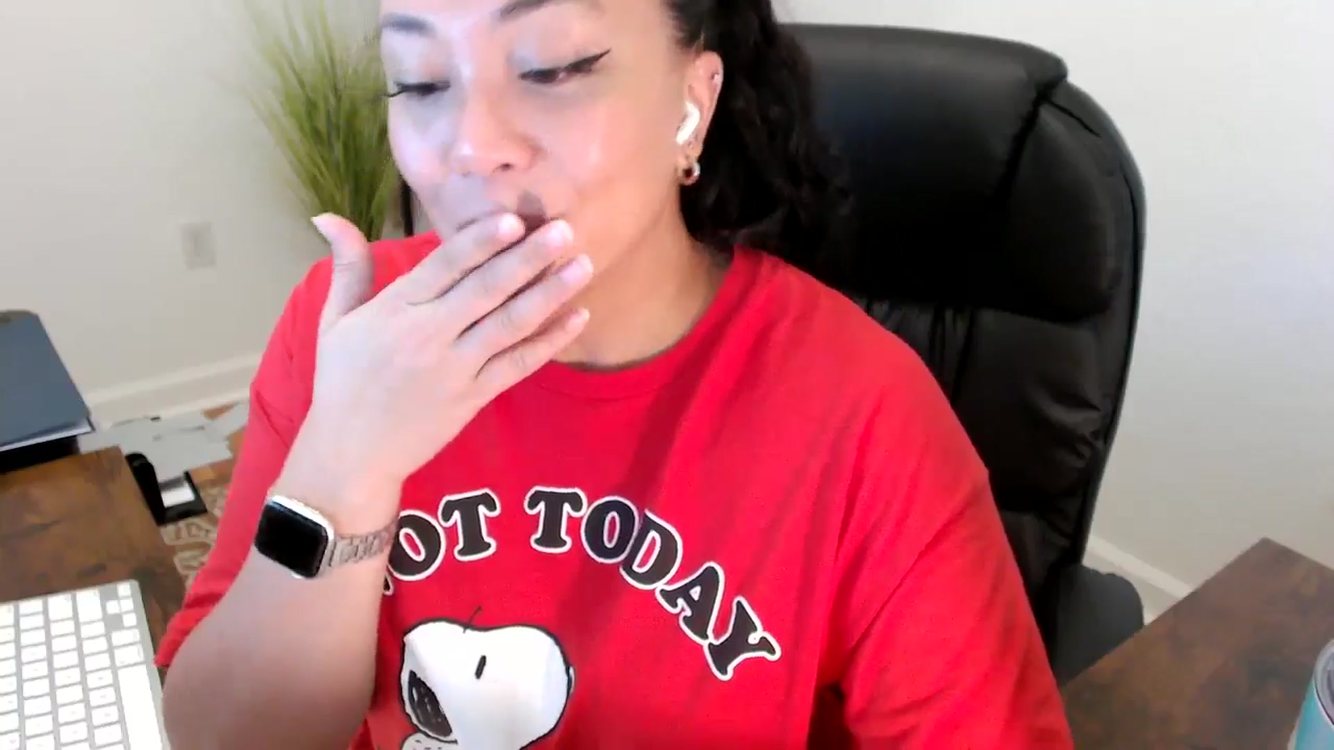 Gallery image thumbnail from MickaylaStar's myfreecams stream on, 06/06/2025, 15:38 image 6 of 20