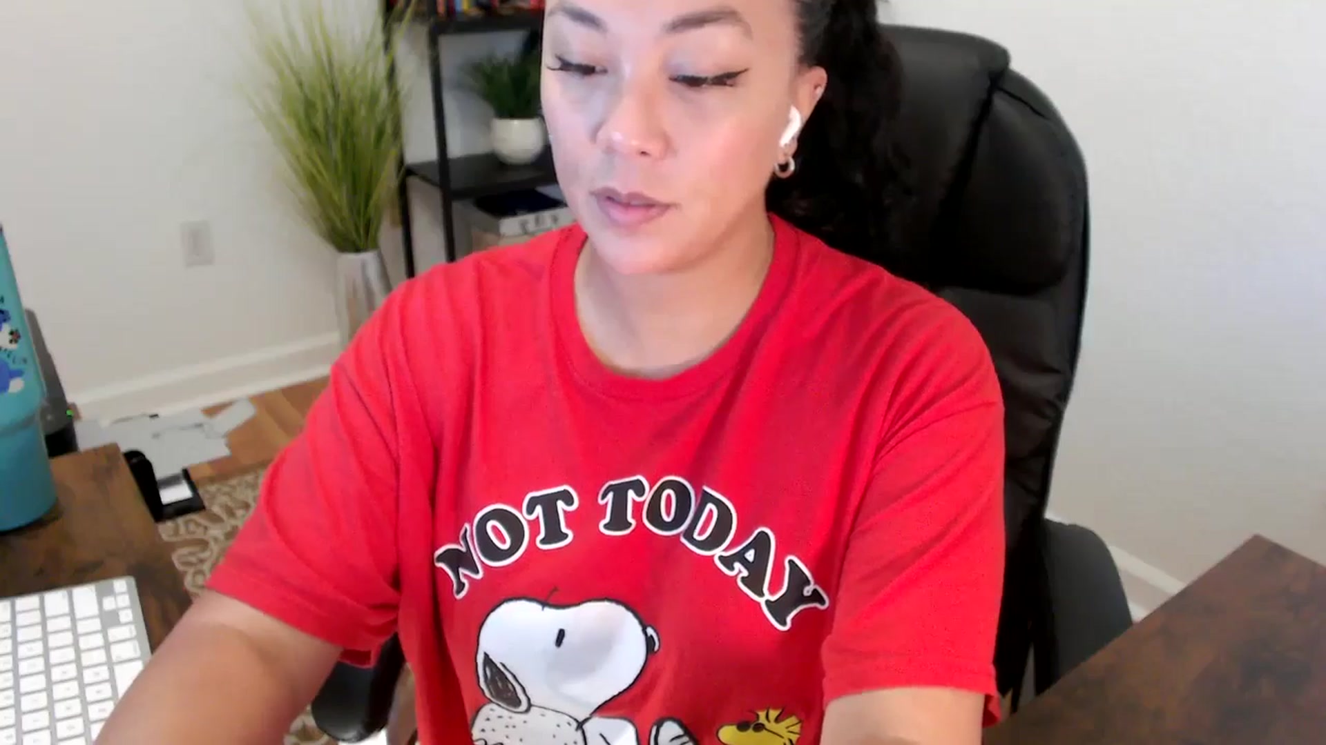 Gallery image thumbnail from MickaylaStar's myfreecams stream on, 06/06/2025, 16:07 image 13 of 20