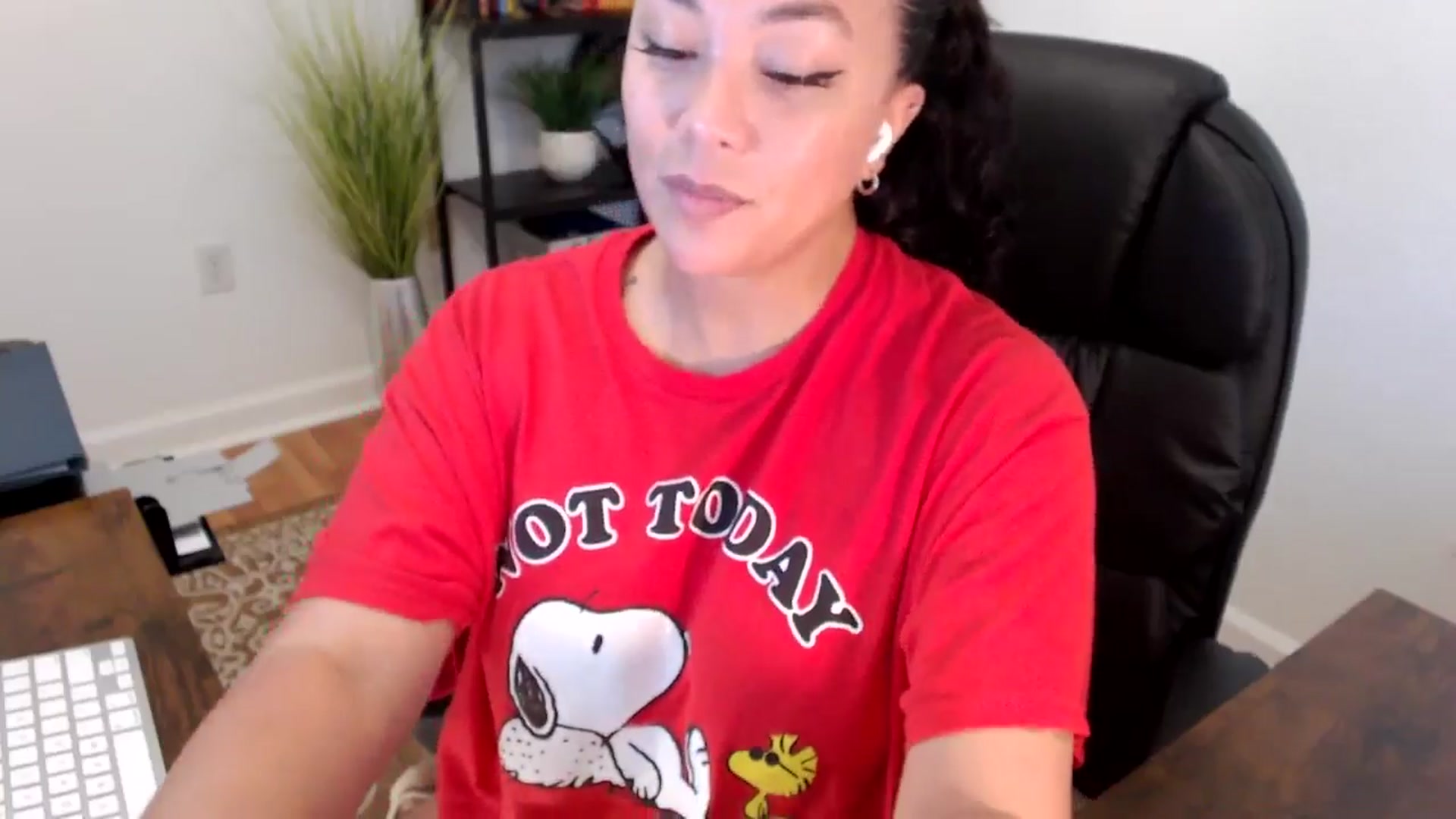 Gallery image thumbnail from MickaylaStar's myfreecams stream on, 06/06/2025, 16:38 image 18 of 20