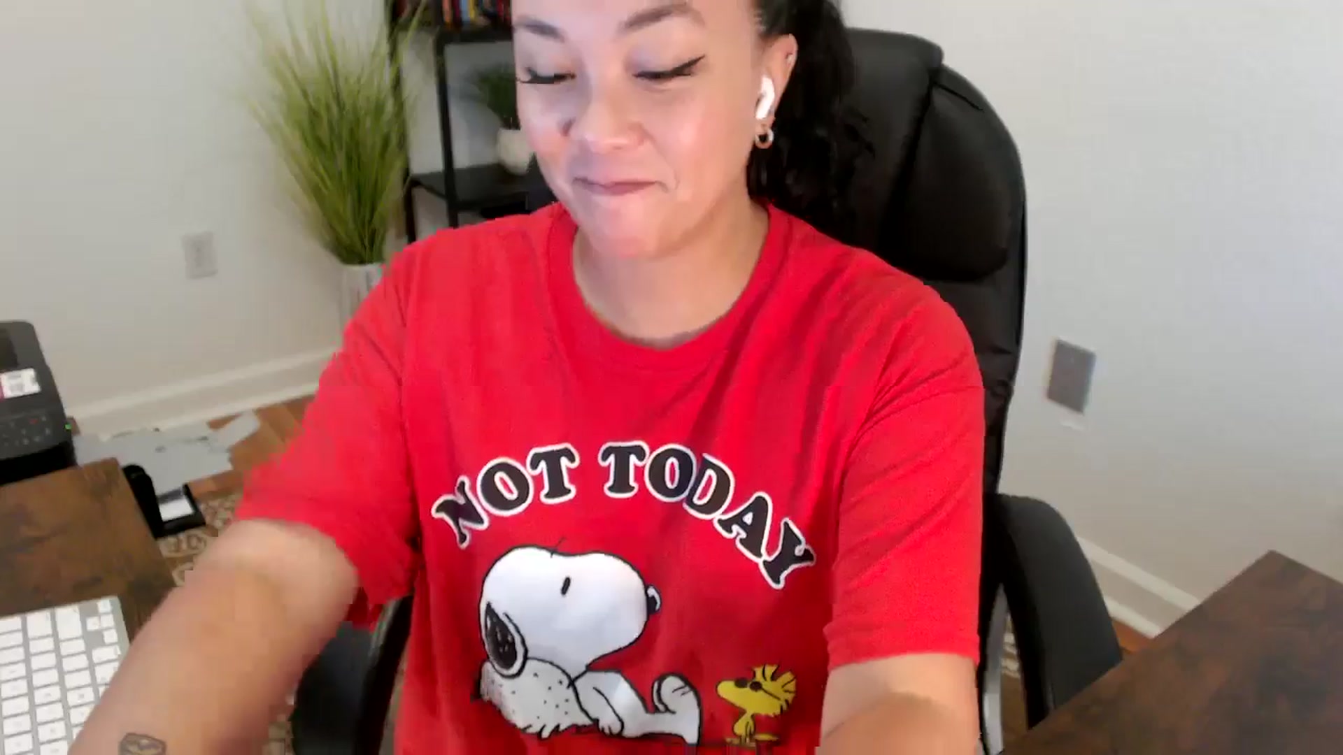 Gallery image thumbnail from MickaylaStar's myfreecams stream on, 06/06/2025, 17:55 image 13 of 20