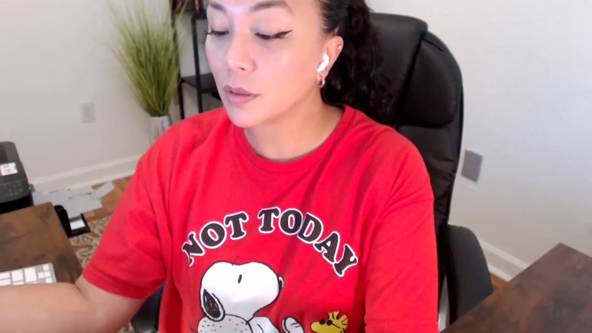 Gallery image thumbnail from MickaylaStar's myfreecams stream on, 06/06/2025, 17:55 image 9 of 20