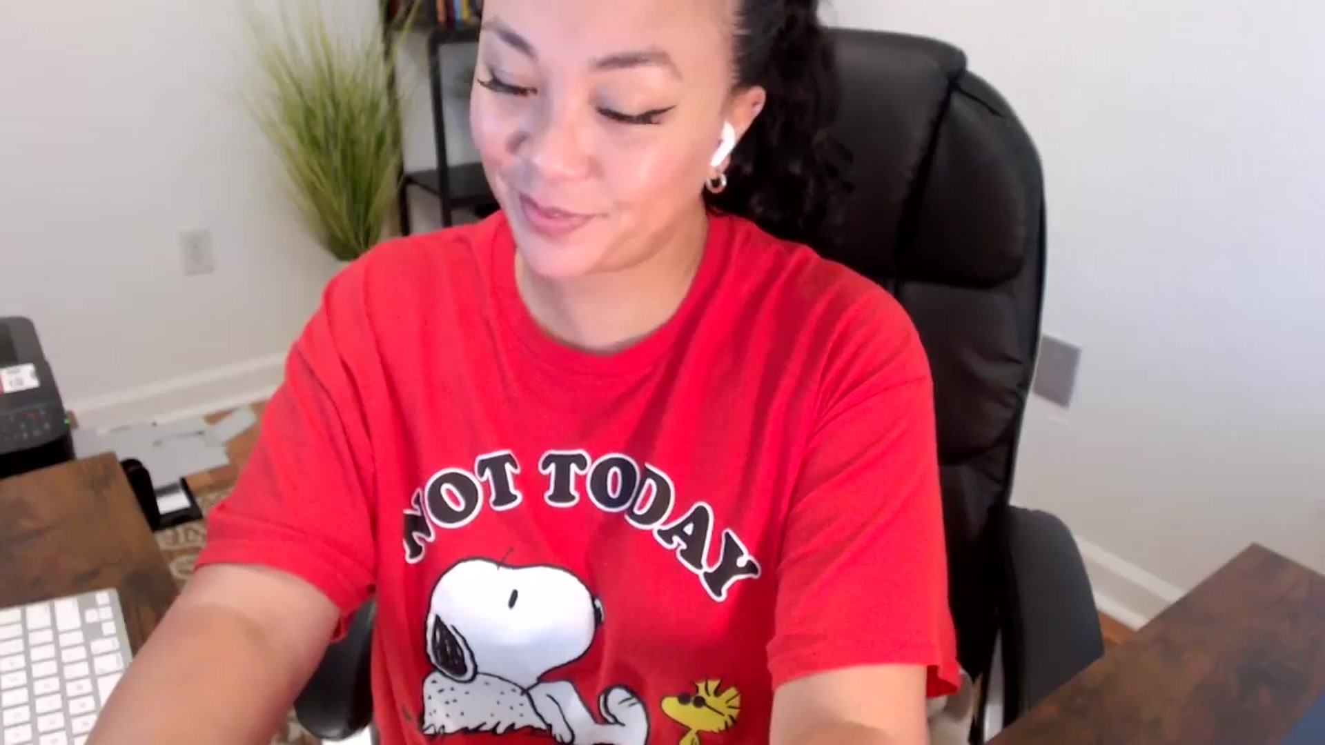 Gallery image thumbnail from MickaylaStar's myfreecams stream on, 06/06/2025, 17:55 image 16 of 20