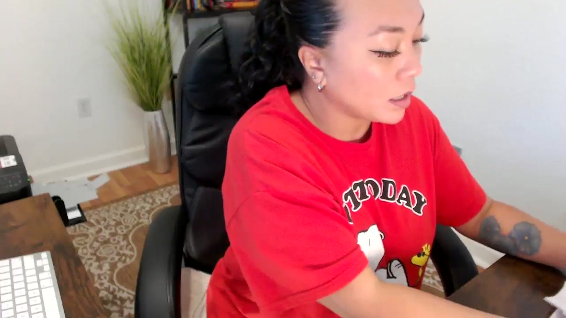Gallery image thumbnail from MickaylaStar's myfreecams stream on, 06/06/2025, 17:55 image 15 of 20