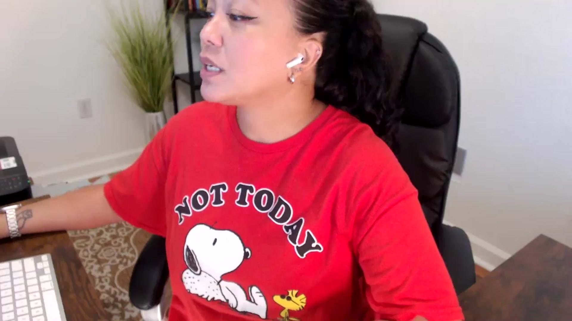 Gallery image thumbnail from MickaylaStar's myfreecams stream on, 06/06/2025, 17:55 image 8 of 20
