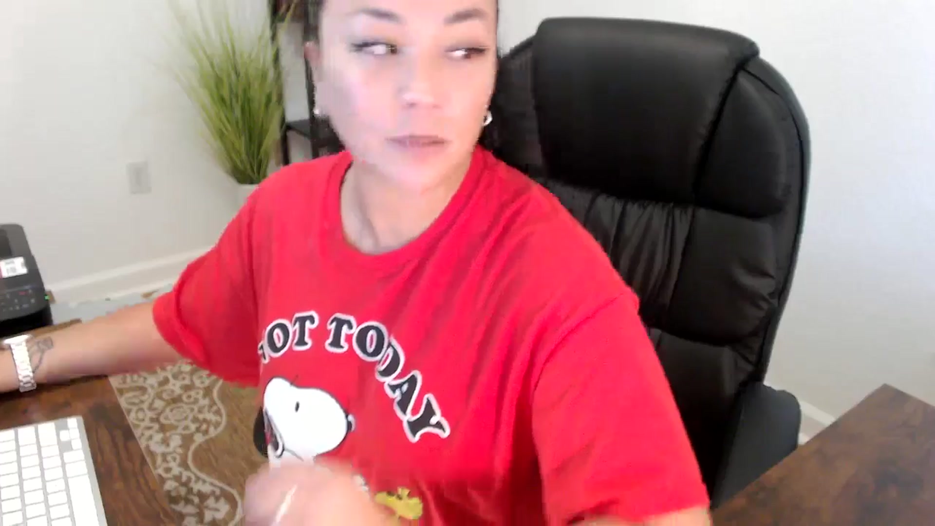 Gallery image thumbnail from MickaylaStar's myfreecams stream on, 06/06/2025, 18:20 image 7 of 20