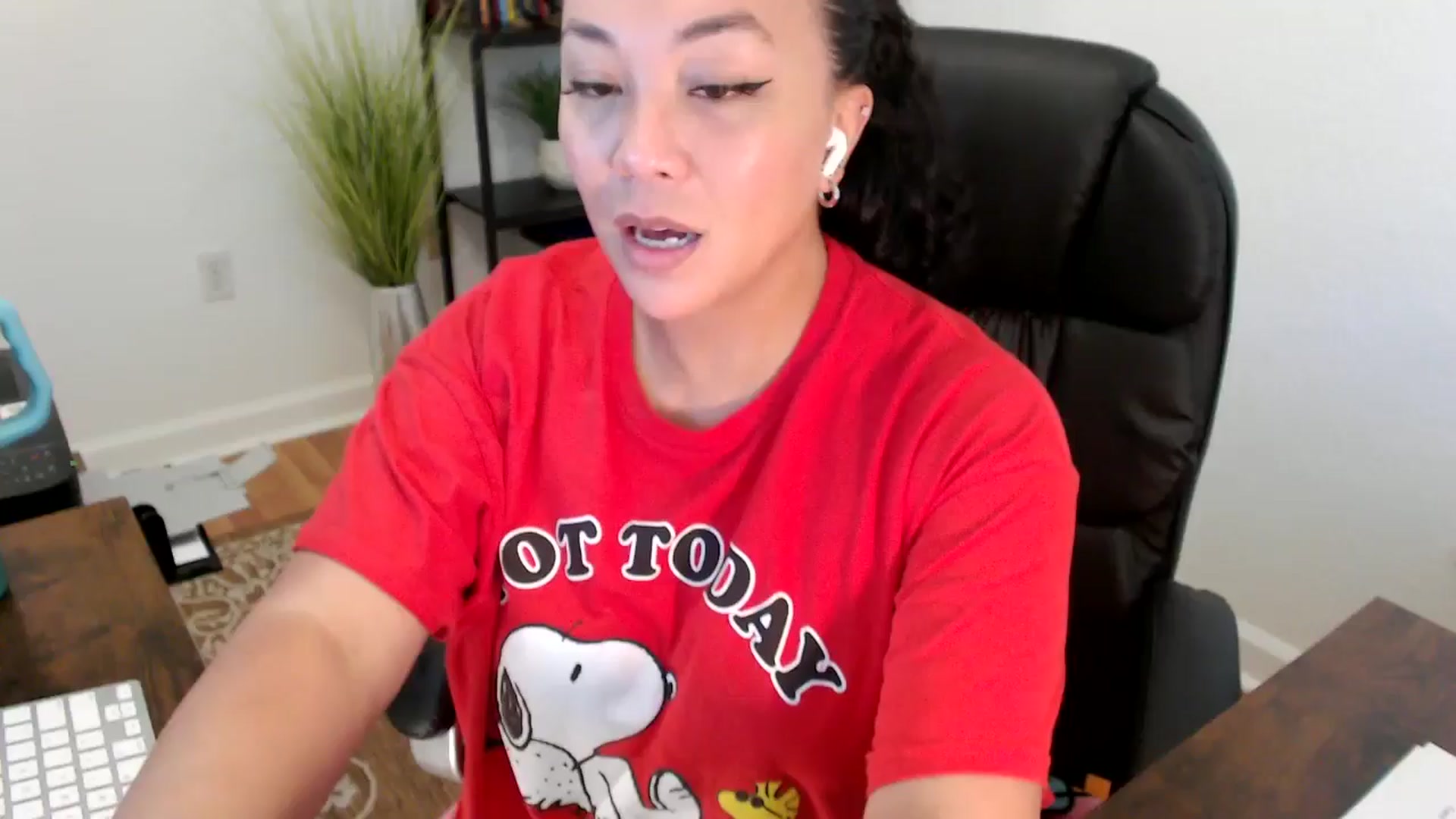 Gallery image thumbnail from MickaylaStar's myfreecams stream on, 06/06/2025, 18:20 image 20 of 20