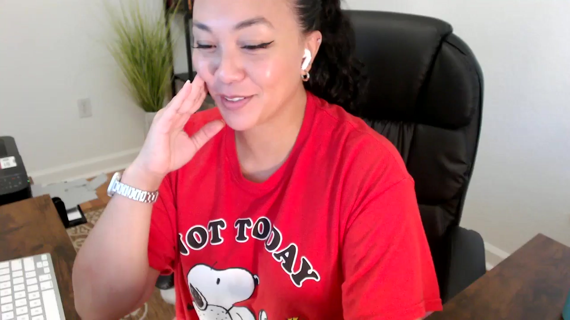 Gallery image thumbnail from MickaylaStar's myfreecams stream on, 06/06/2025, 18:20 image 15 of 20