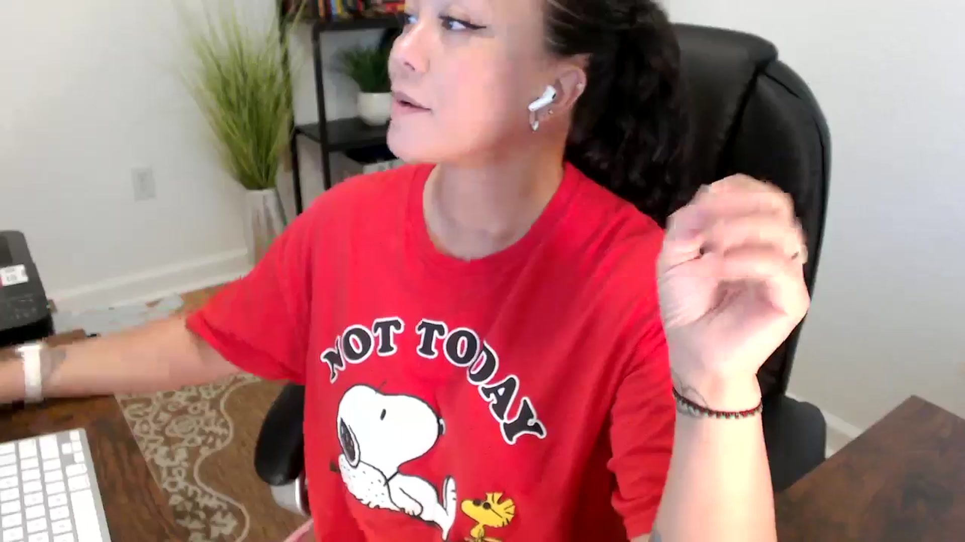Gallery image thumbnail from MickaylaStar's myfreecams stream on, 06/06/2025, 18:20 image 4 of 20