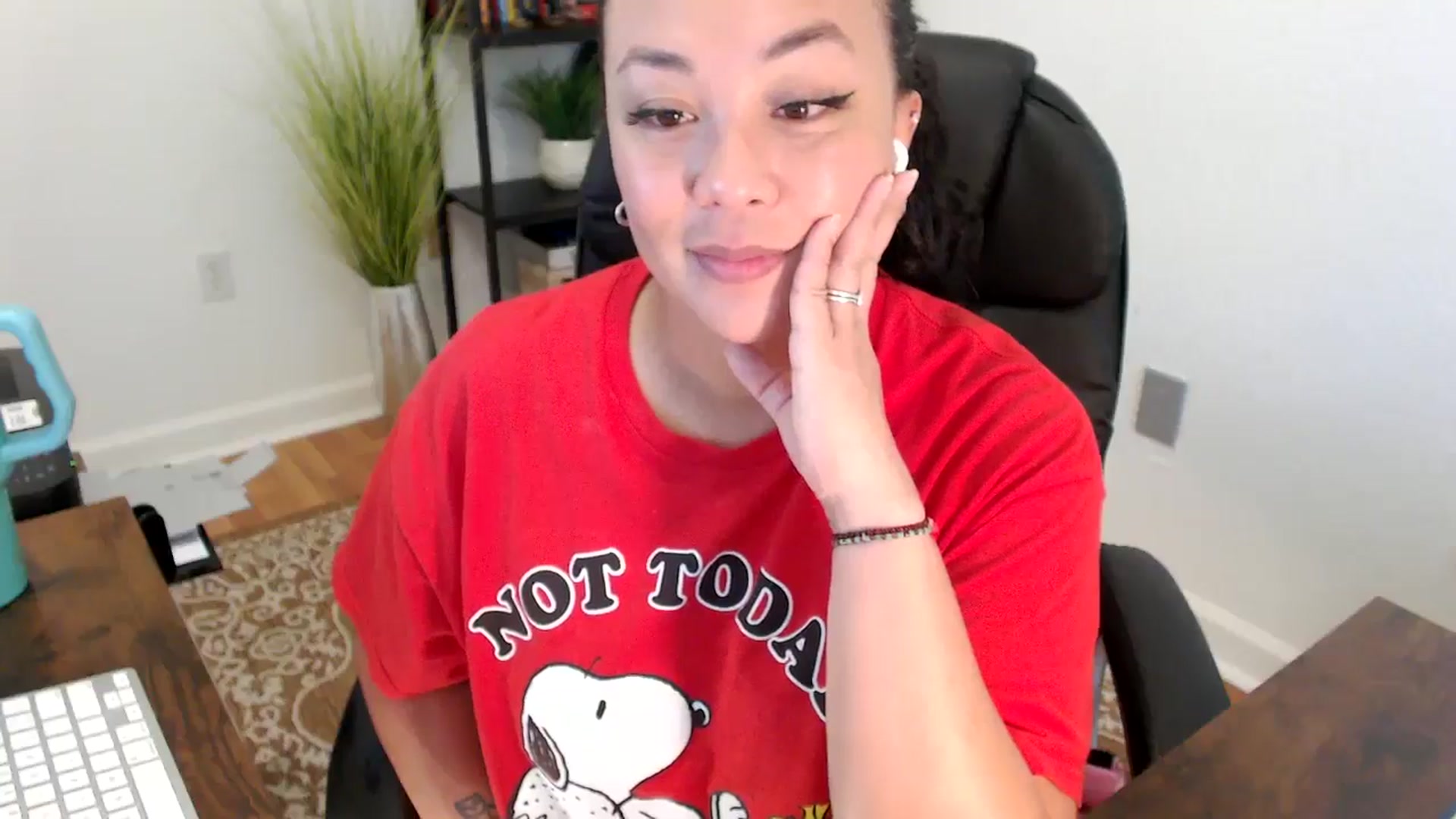 Gallery image thumbnail from MickaylaStar's myfreecams stream on, 06/06/2025, 19:33 image 5 of 20