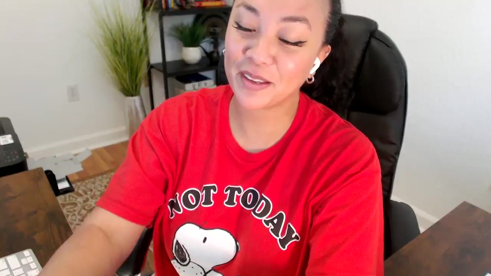 Gallery image thumbnail from MickaylaStar's myfreecams stream on, 06/06/2025, 19:59 image 16 of 20