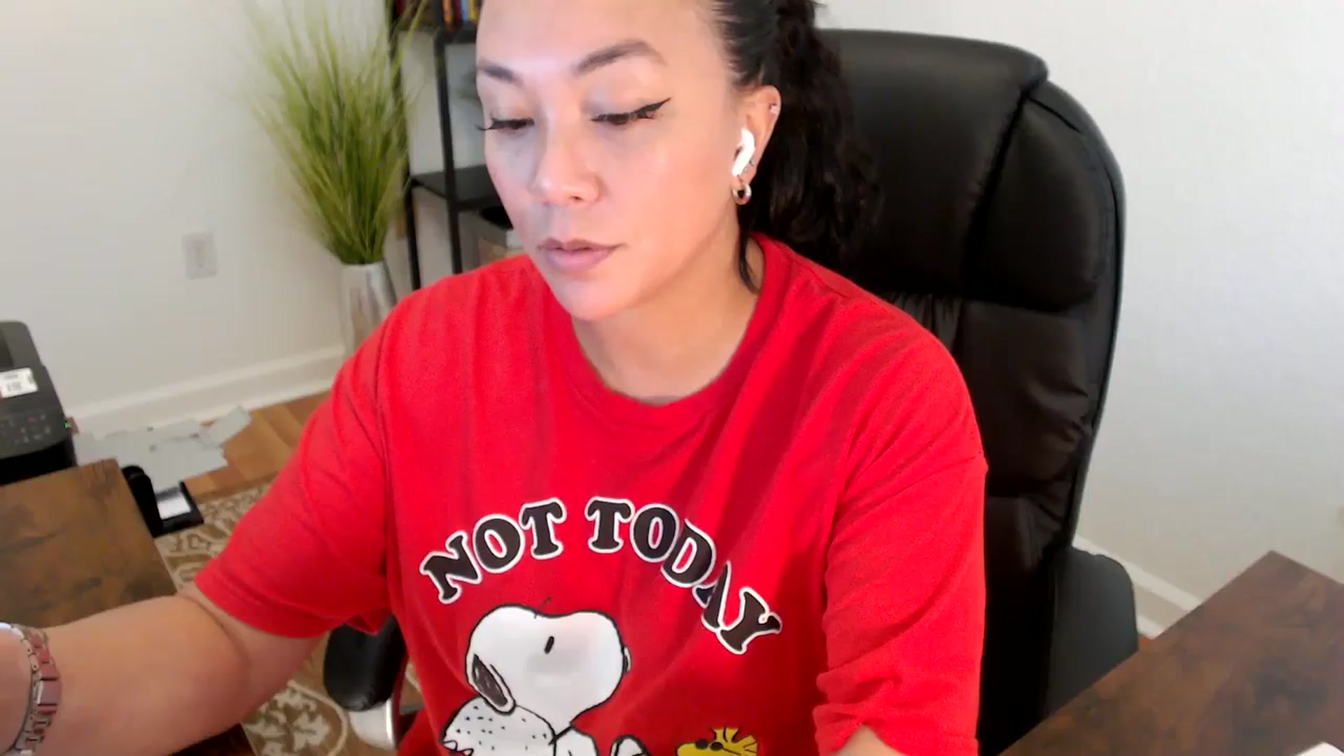 Gallery image thumbnail from MickaylaStar's myfreecams stream on, 06/06/2025, 19:59 image 2 of 20