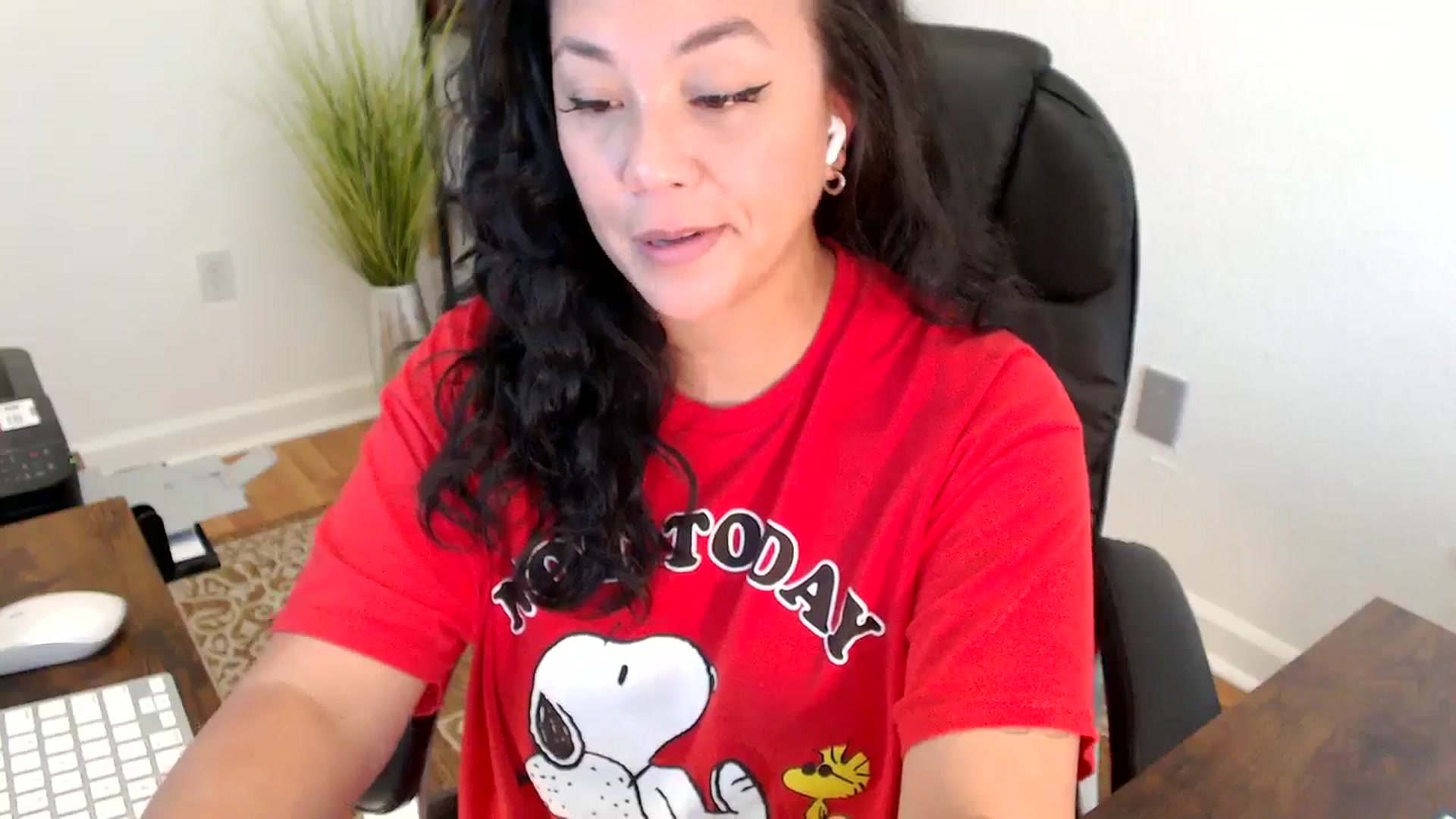 Gallery image thumbnail from MickaylaStar's myfreecams stream on, 06/06/2025, 20:39 image 15 of 20